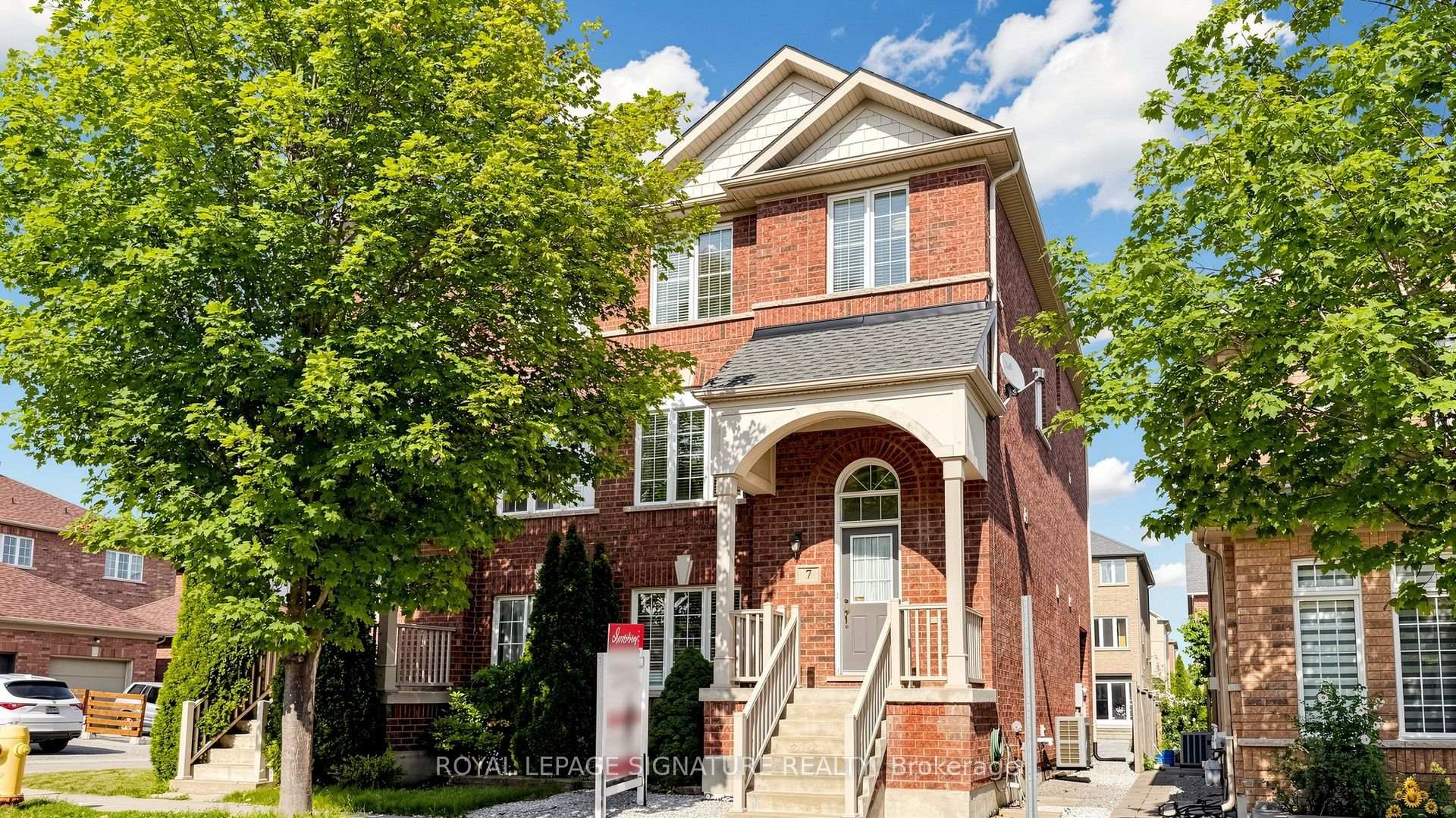 Photo of 7 Rock Garden Street