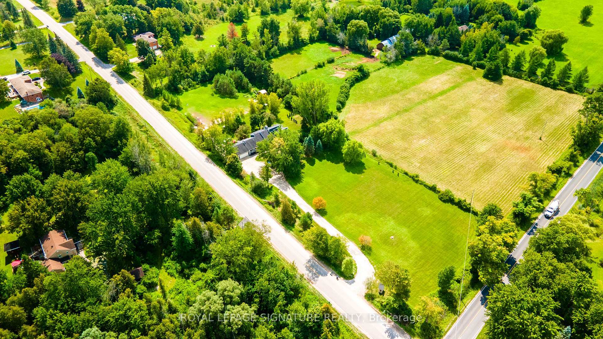 Photo 2 of 3232 15th Side Road, New Tecumseth, Rural New Tecumseth — HOMEH
