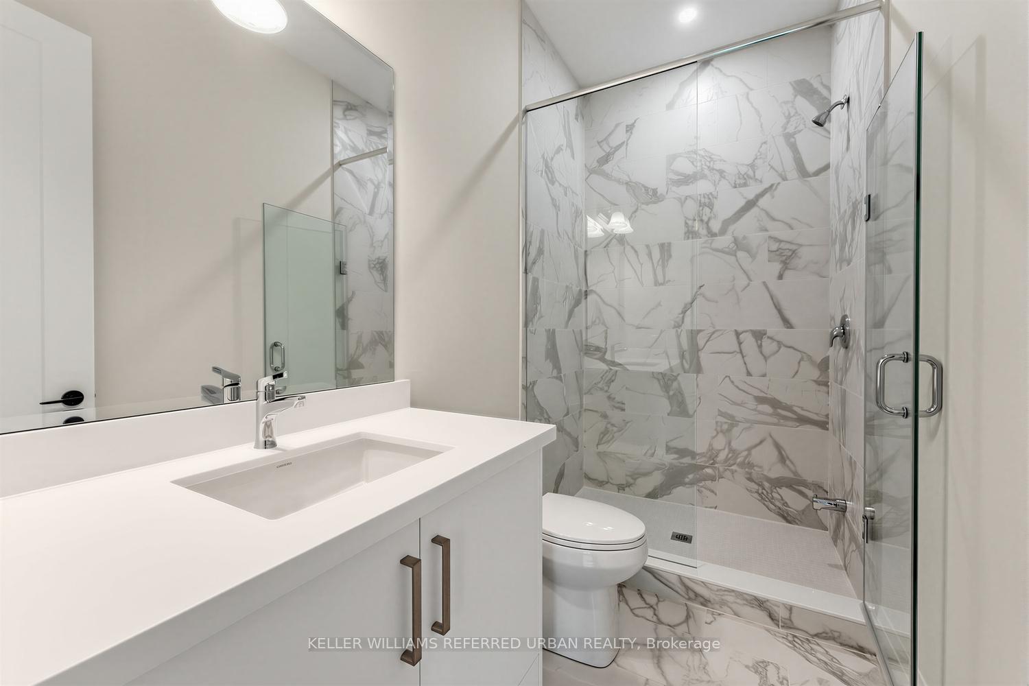 Photo 6 of 1429 Dundas Crescent, Mississauga, Erindale — HOMEH