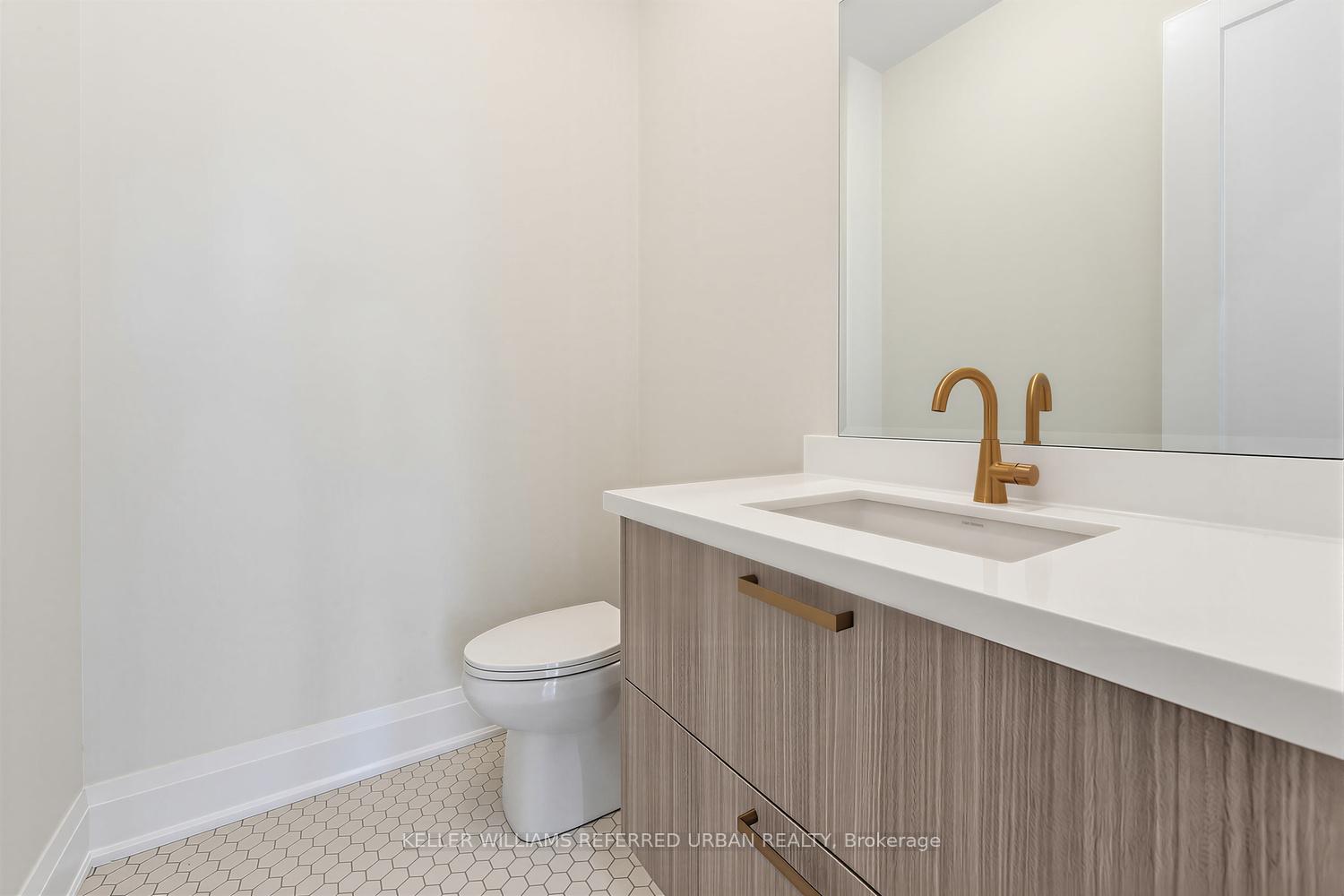 Photo 20 of 1429 Dundas Crescent, Mississauga, Erindale — HOMEH