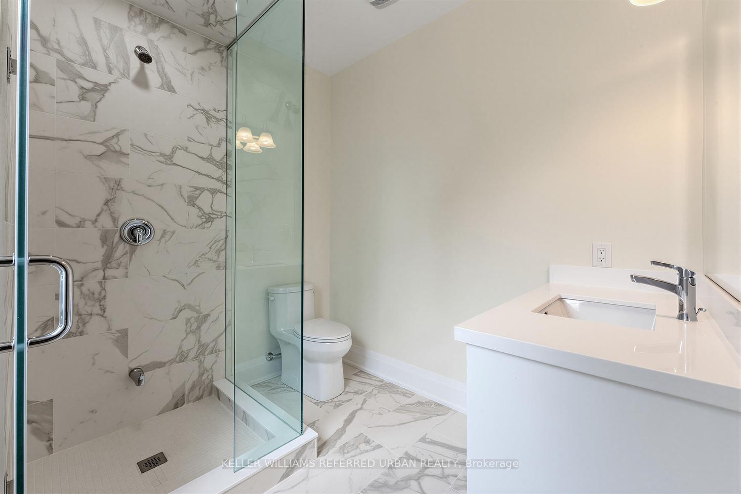 Photo 30 of 1429 Dundas Crescent, Mississauga, Erindale — HOMEH