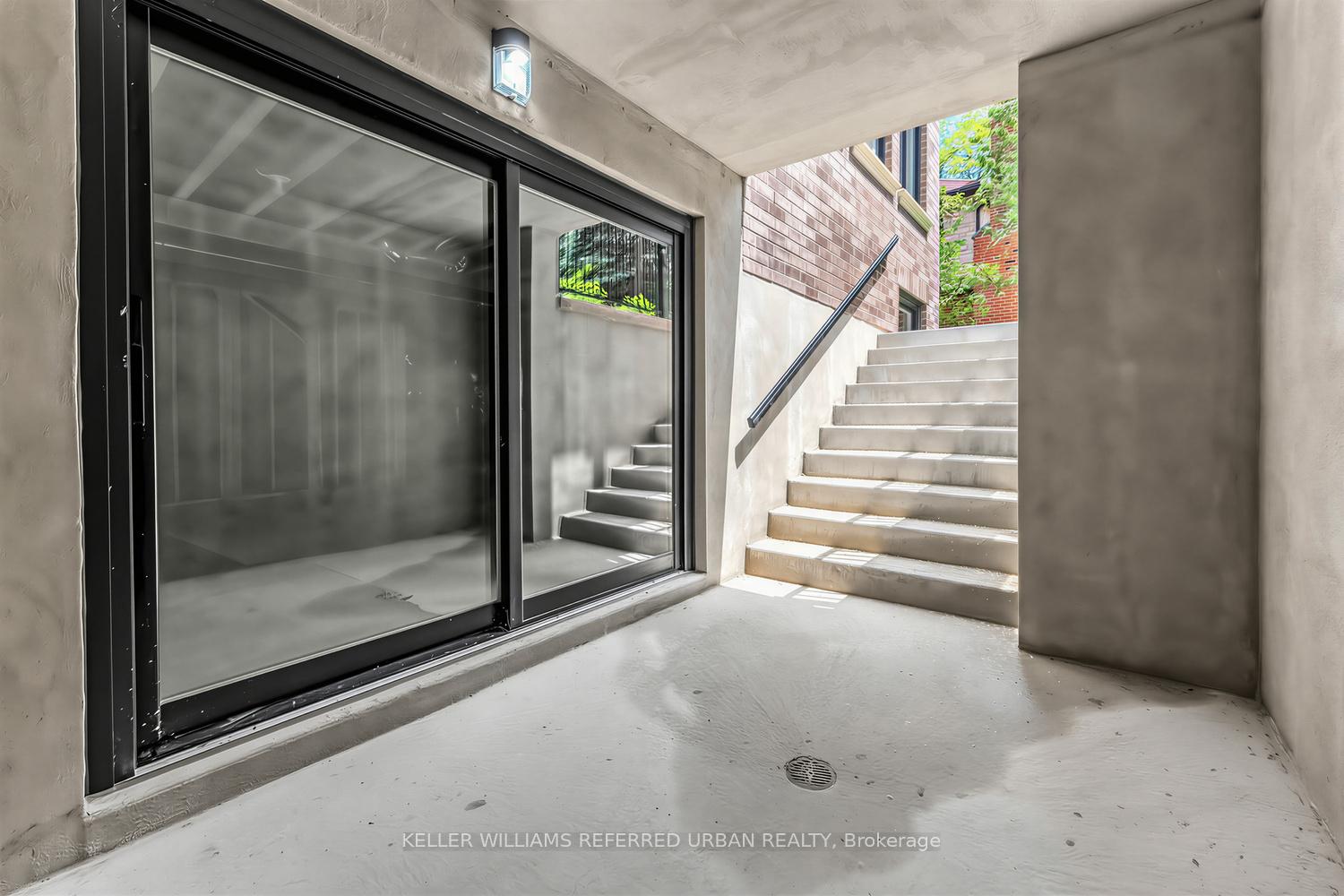 Photo 40 of 1429 Dundas Crescent, Mississauga, Erindale — HOMEH