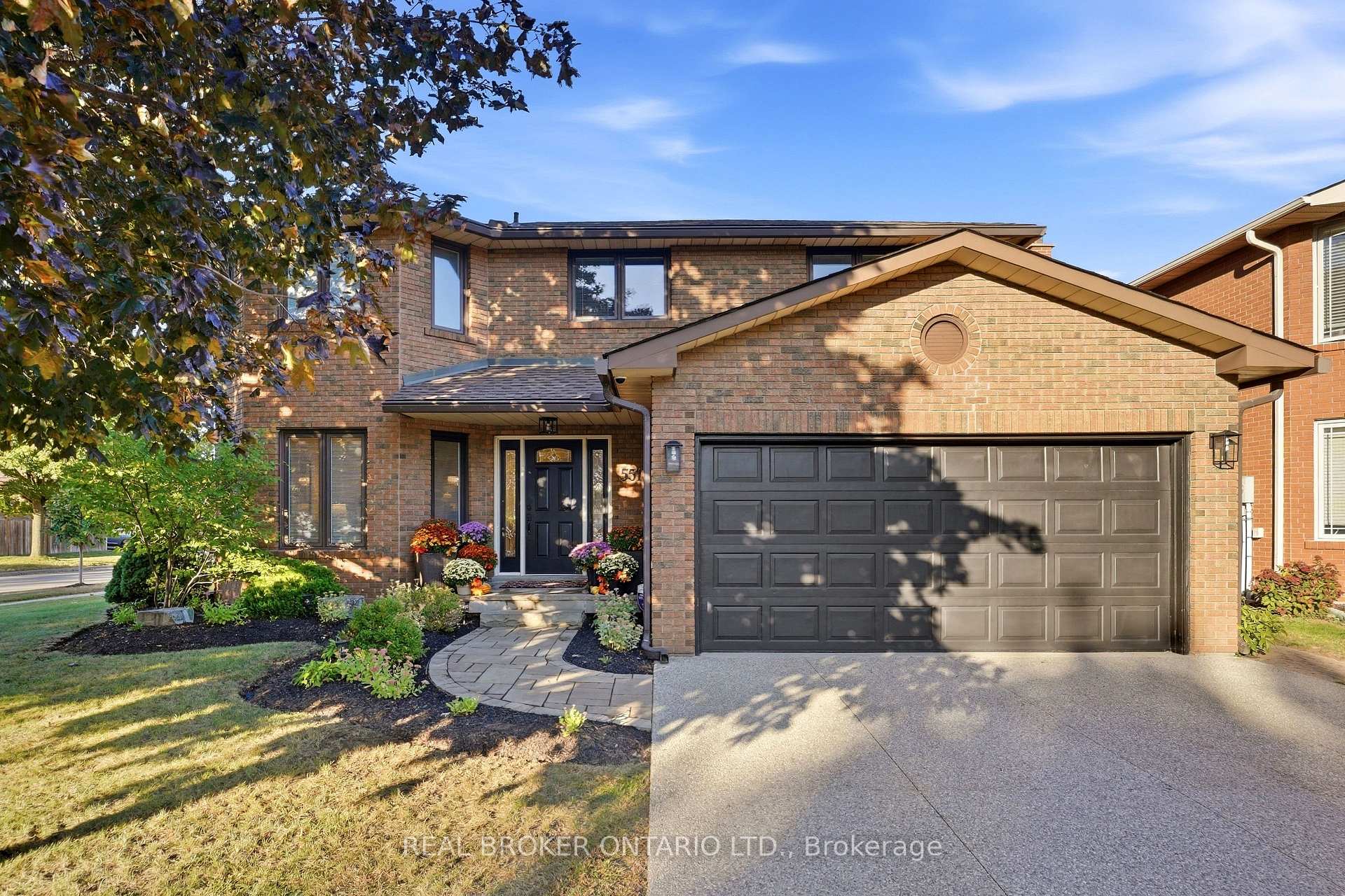 Photo 2 of 551 Kastelic Place, Burlington, Roseland — HOMEH