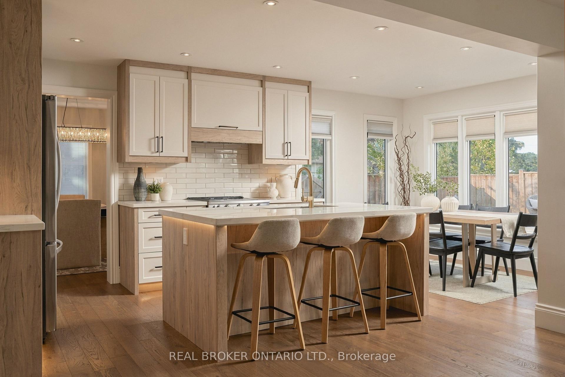 Photo 12 of 551 Kastelic Place, Burlington, Roseland — HOMEH