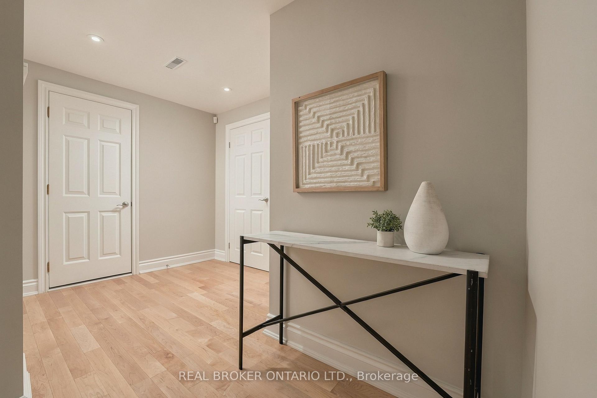 Photo 29 of 551 Kastelic Place, Burlington, Roseland — HOMEH