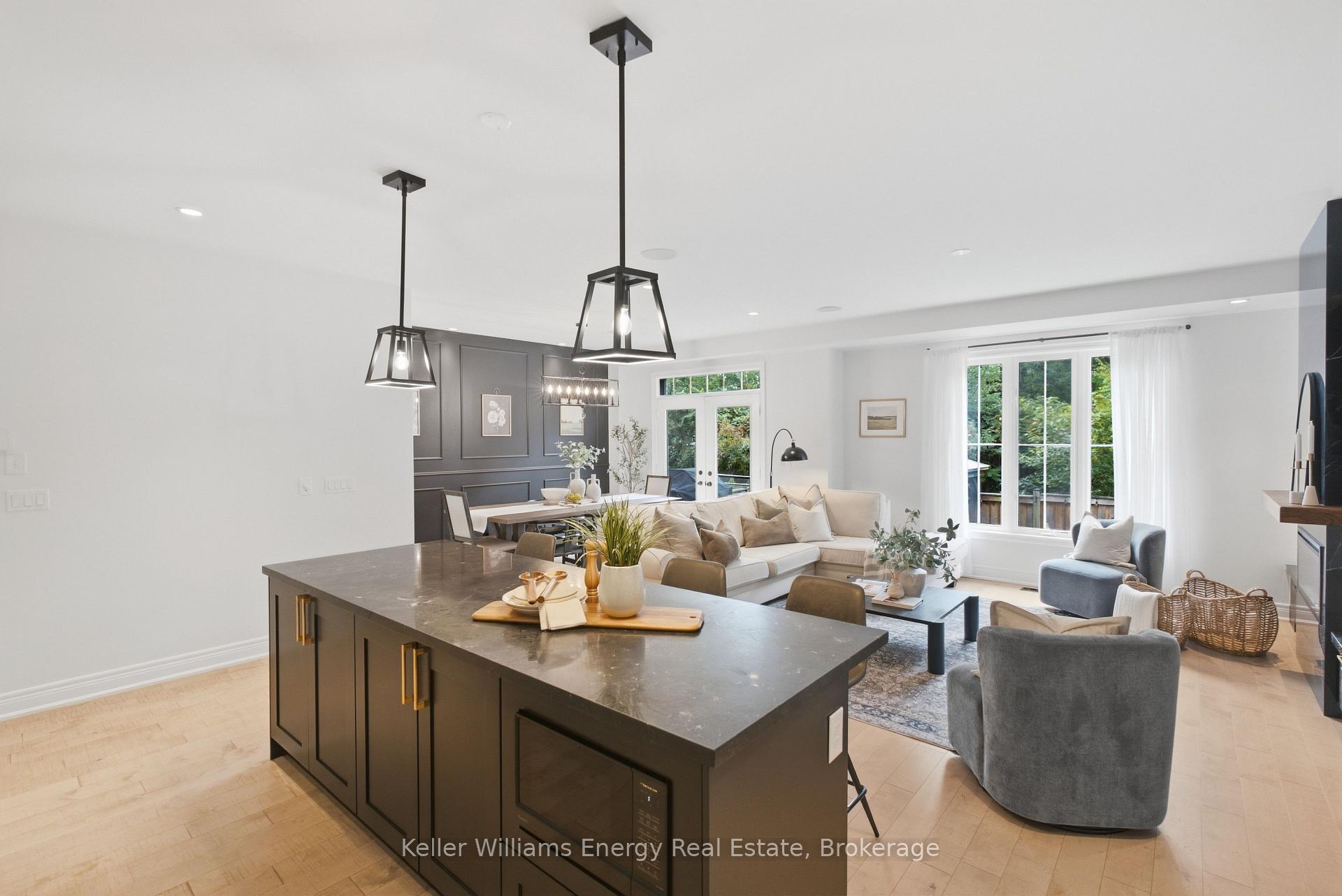 Photo 12 of 88 Underwood Drive, Whitby, Brooklin — HOMEH