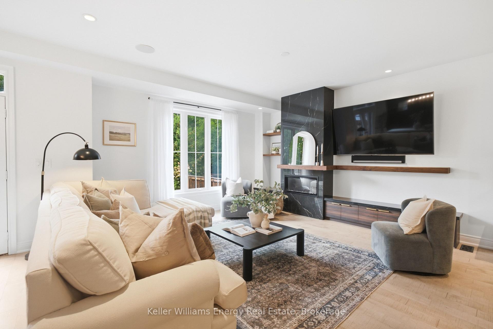 Photo 15 of 88 Underwood Drive, Whitby, Brooklin — HOMEH