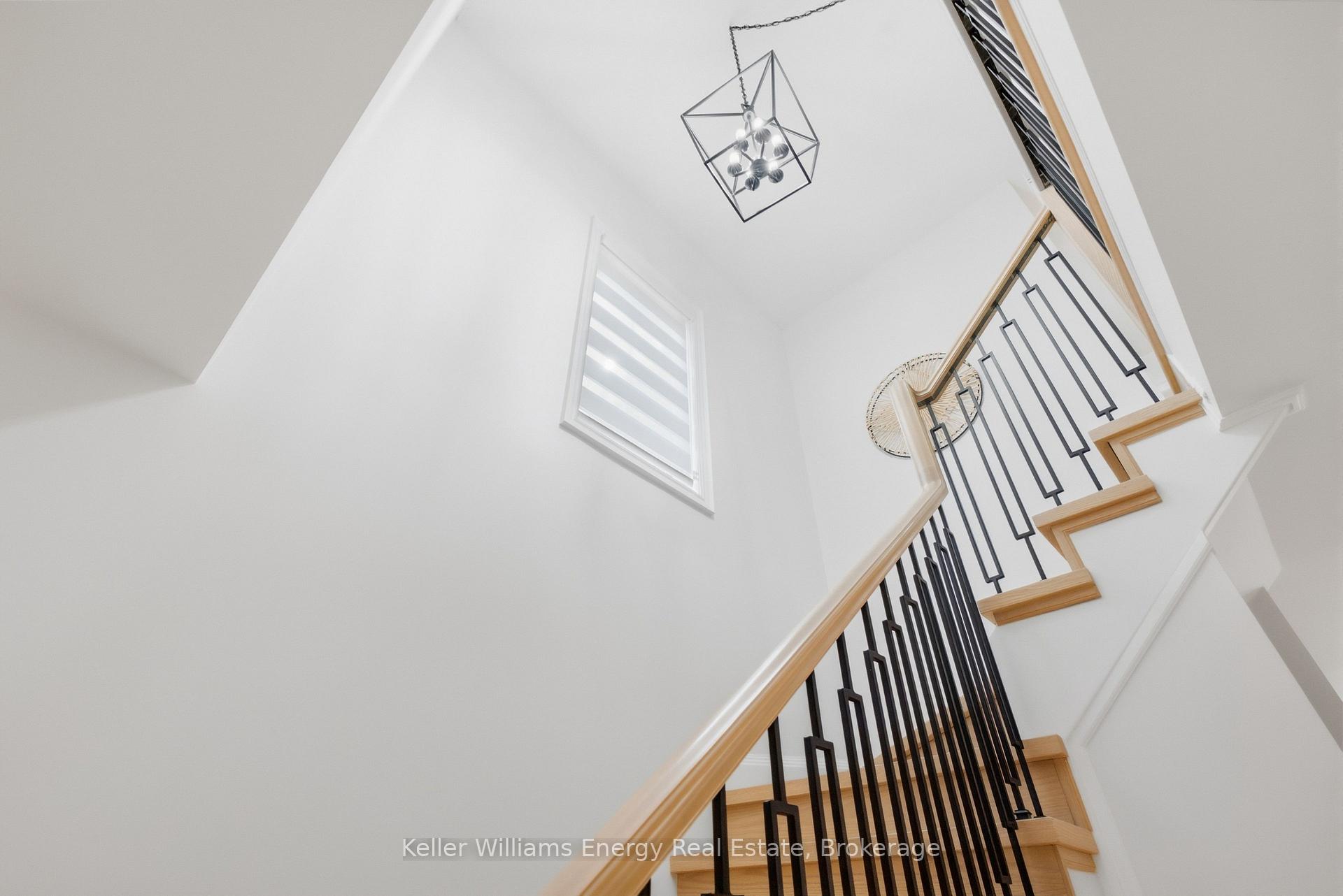 Photo 22 of 88 Underwood Drive, Whitby, Brooklin — HOMEH