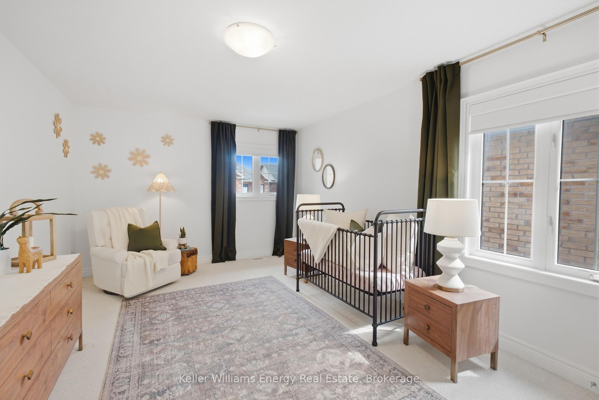Photo 32 of 88 Underwood Drive, Whitby, Brooklin — HOMEH