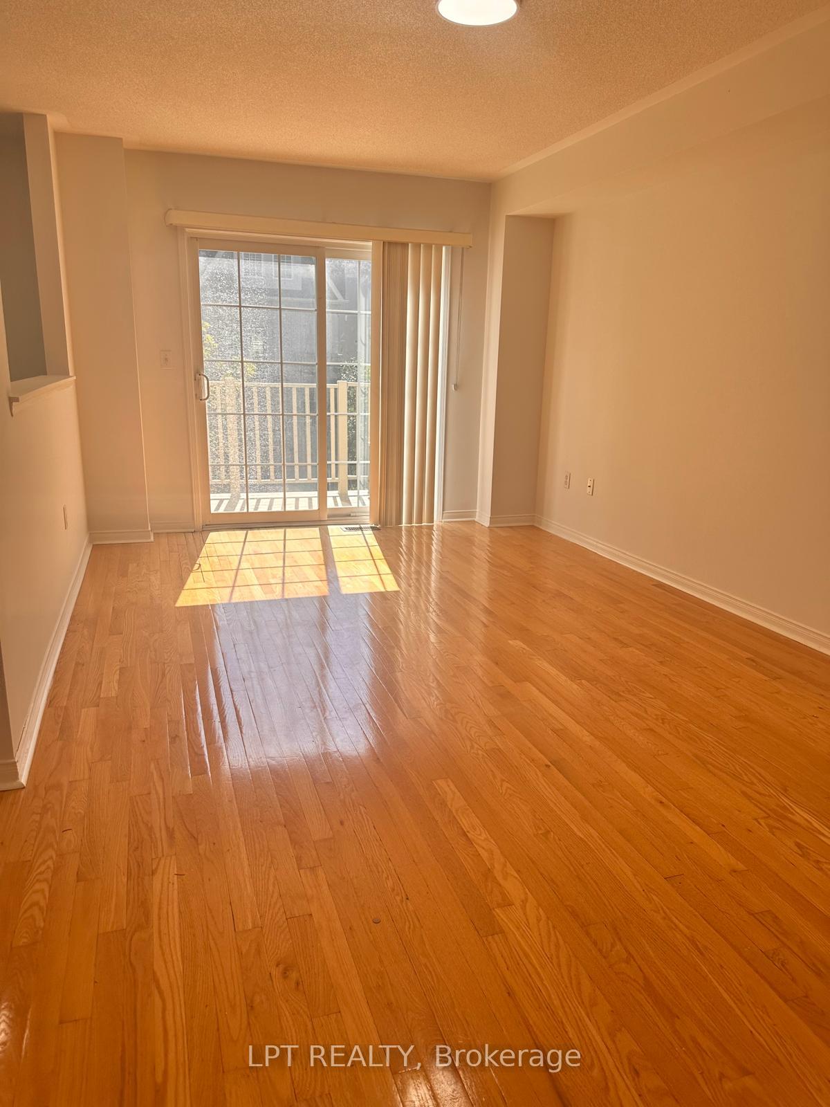 Photo 6 of Unit 24, 735 Sheppard Avenue, Pickering, Woodlands — HOMEH