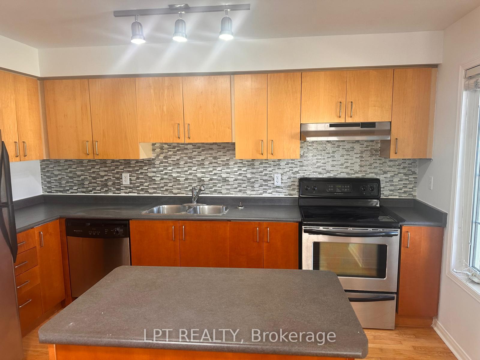 Photo 9 of Unit 24, 735 Sheppard Avenue, Pickering, Woodlands — HOMEH