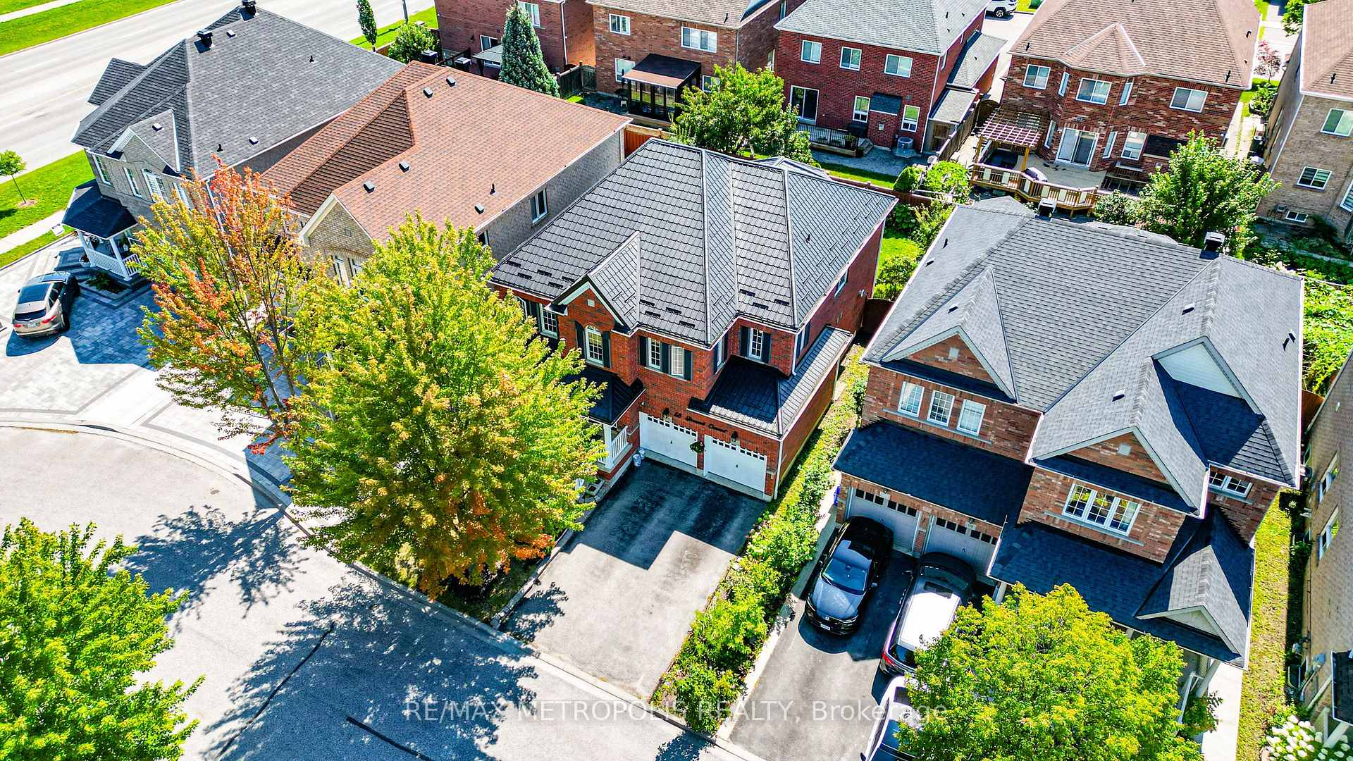 Photo 5 of 58 Dunwell Crescent, Ajax, Northeast Ajax — HOMEH