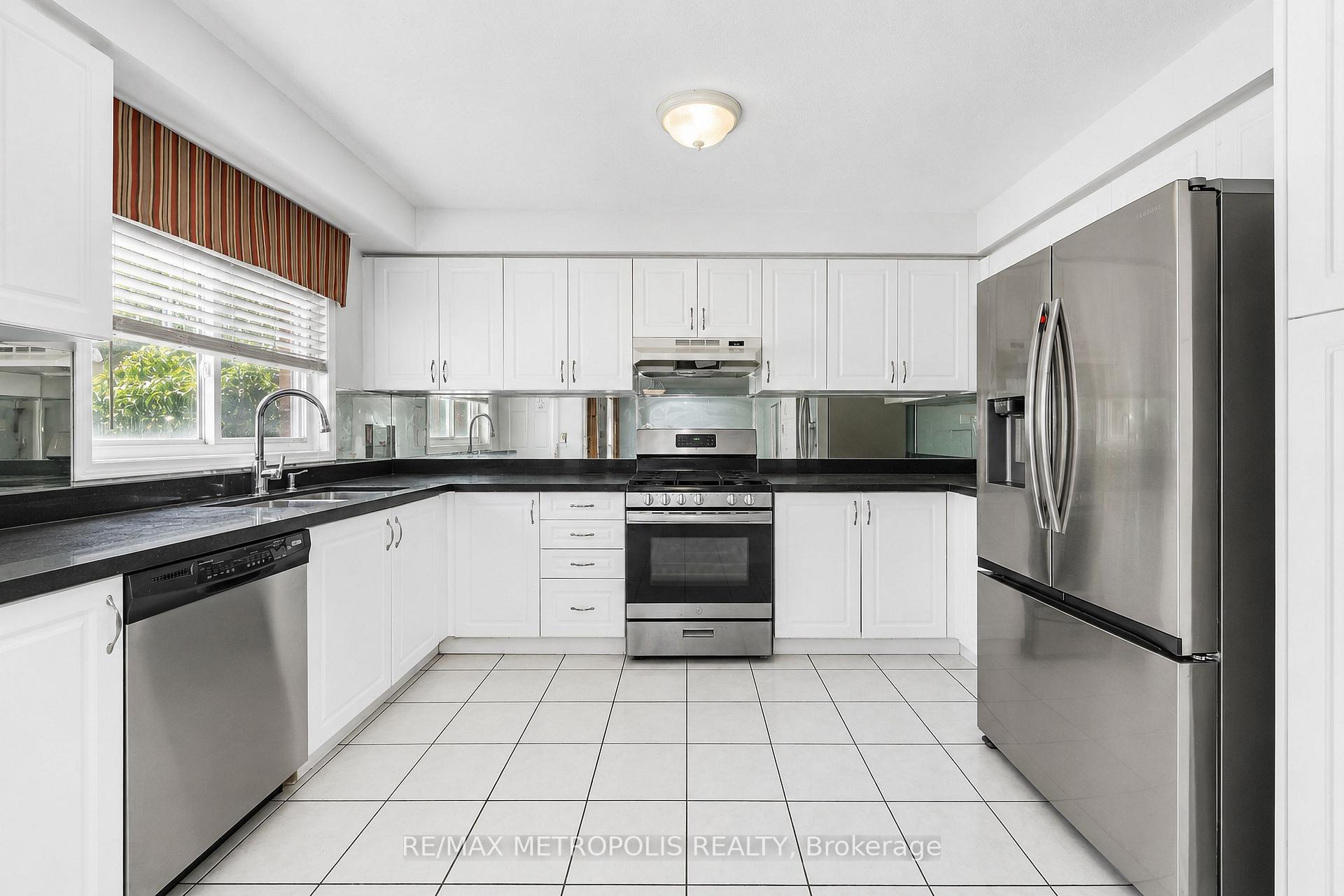 Photo 33 of 58 Dunwell Crescent, Ajax, Northeast Ajax — HOMEH