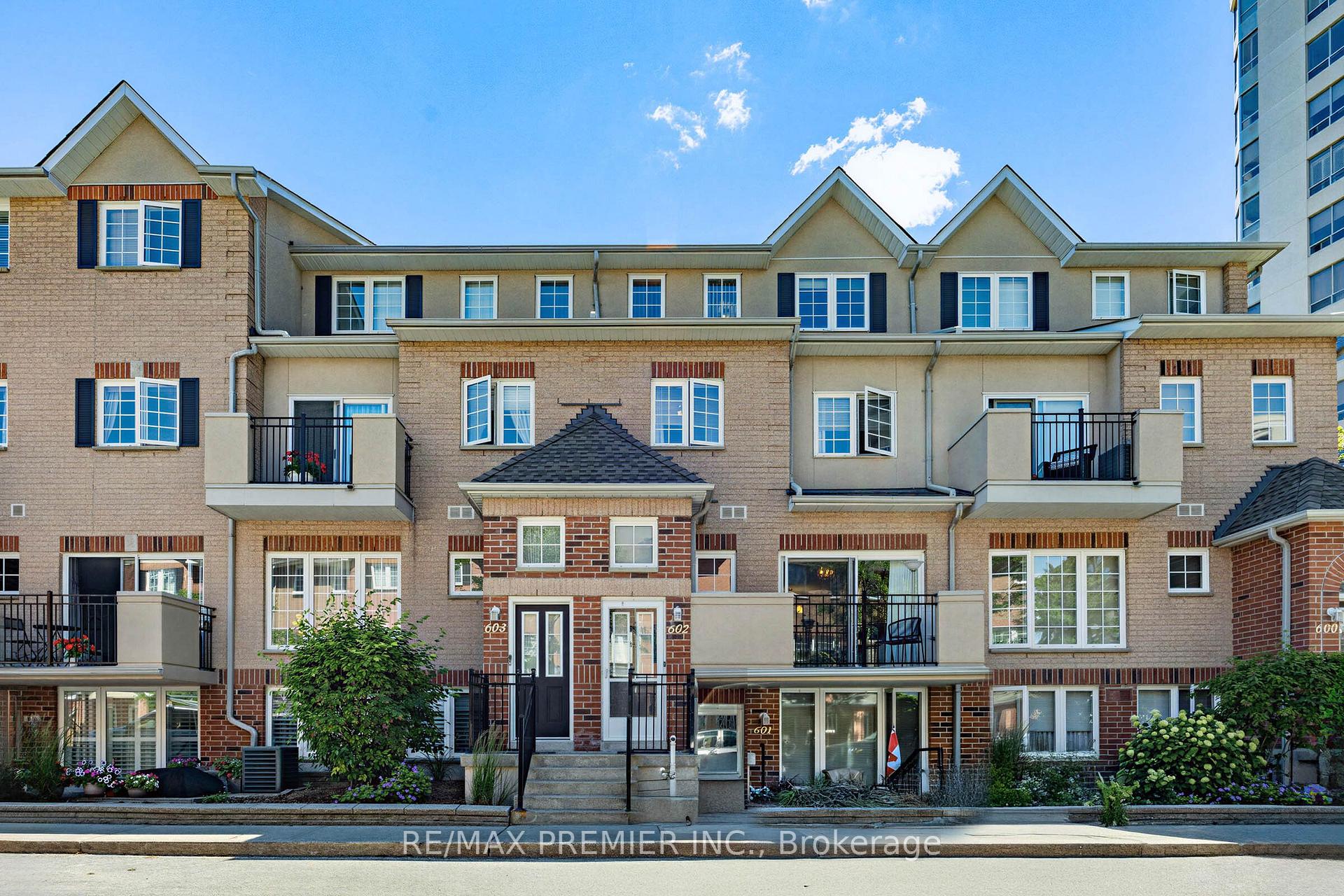 Photo of Unit 602, 1400 The Esplanade N