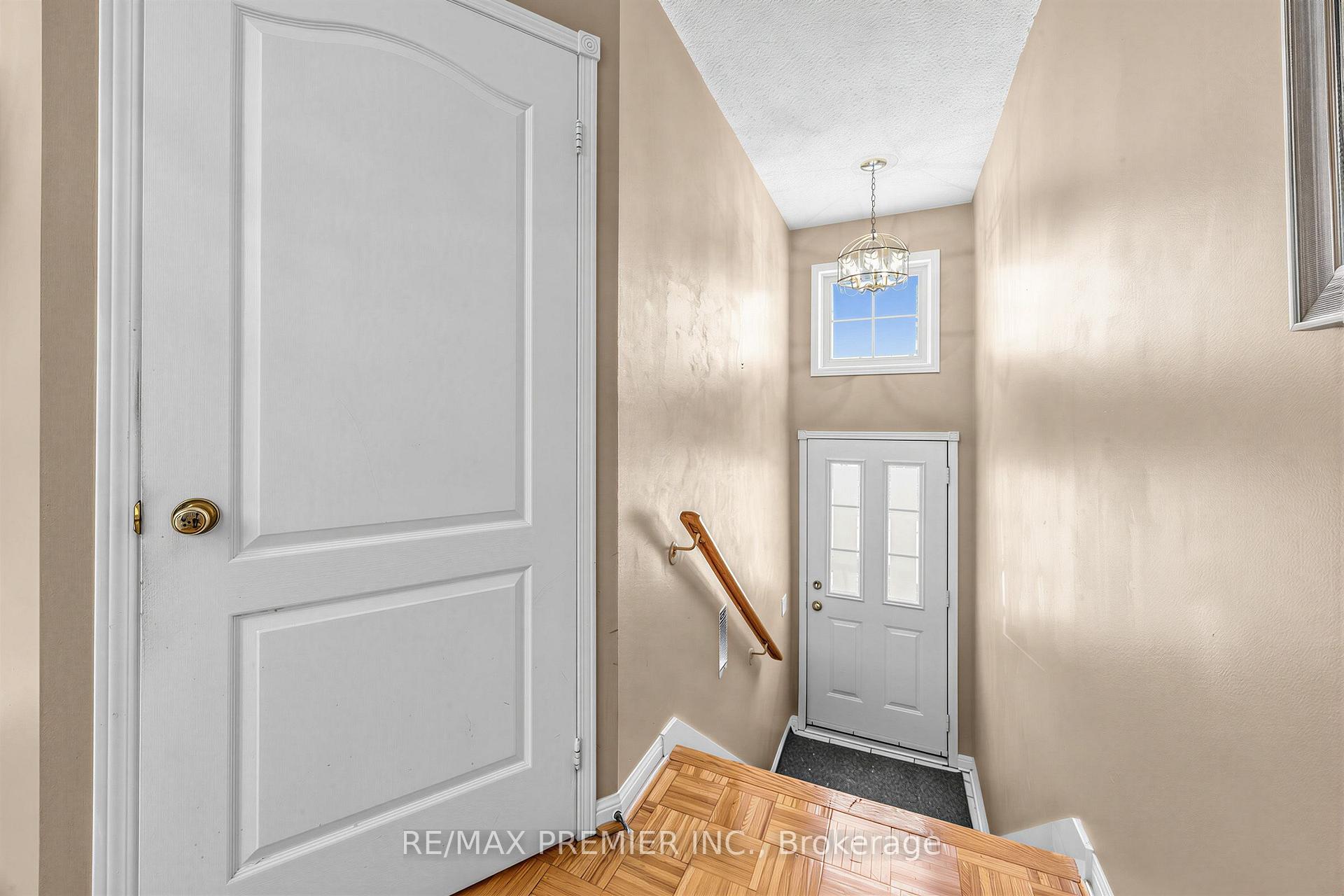 Photo 2 of Unit 602, 1400 The Esplanade N, Pickering, Town Centre — HOMEH