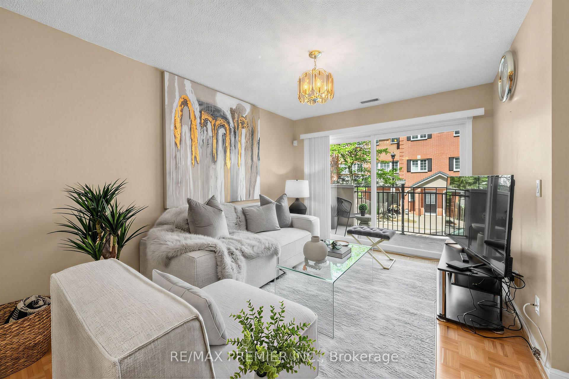 Photo 4 of Unit 602, 1400 The Esplanade N, Pickering, Town Centre — HOMEH