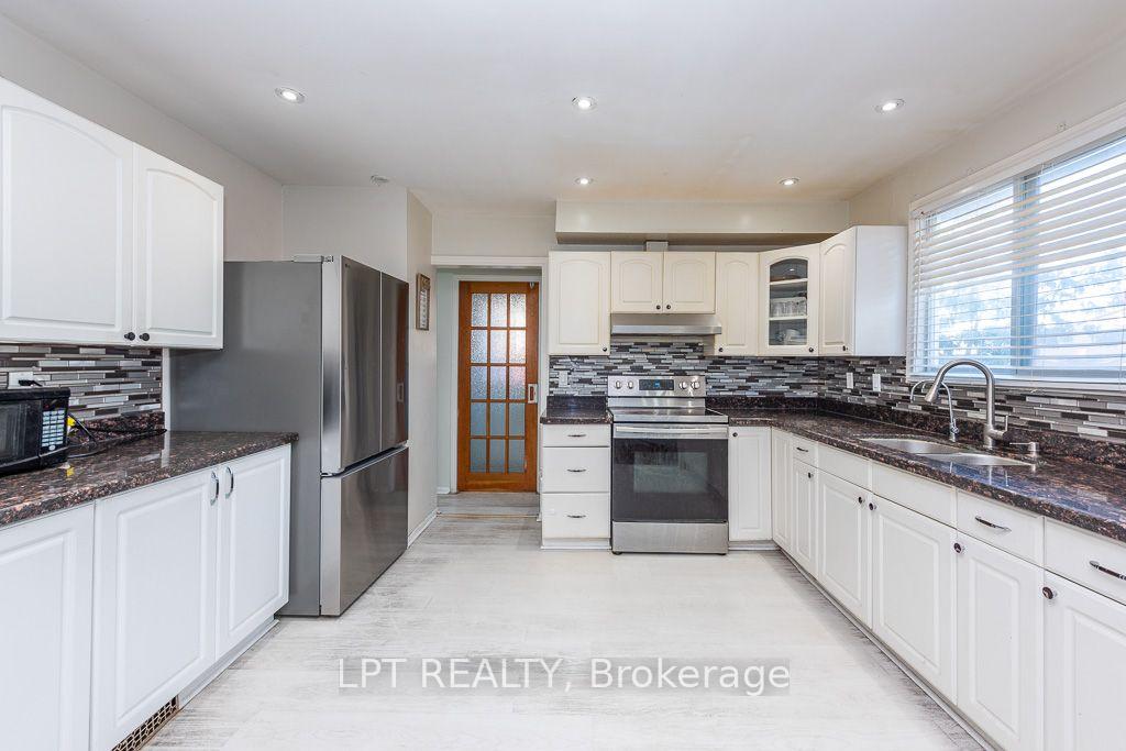 Photo of 111 Dearbourne Boulevard