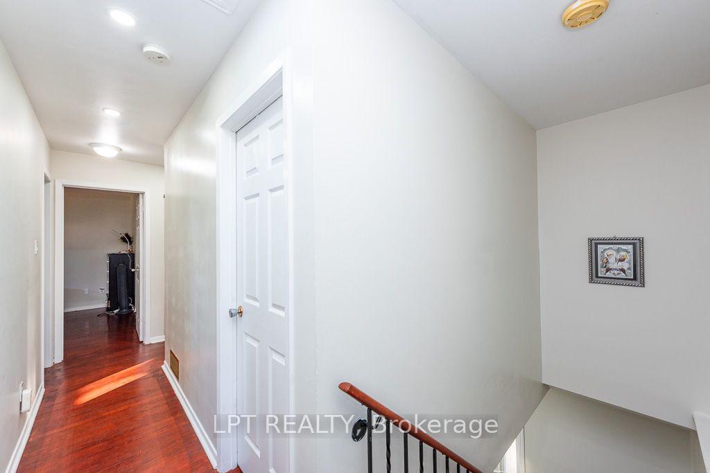Photo 14 of 111 Dearbourne Boulevard, Brampton, Southgate — HOMEH