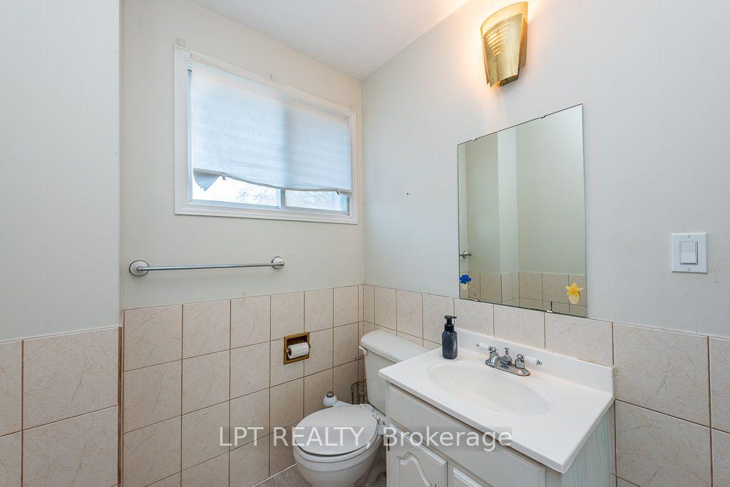 Photo 19 of 111 Dearbourne Boulevard, Brampton, Southgate — HOMEH