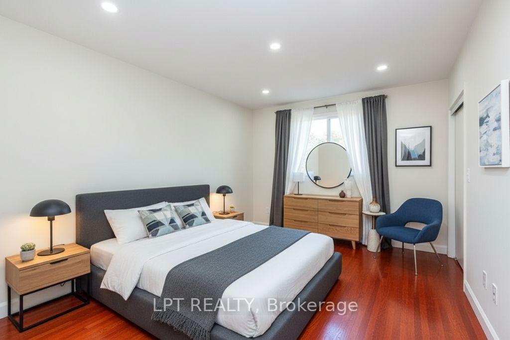 Photo 24 of 111 Dearbourne Boulevard, Brampton, Southgate — HOMEH