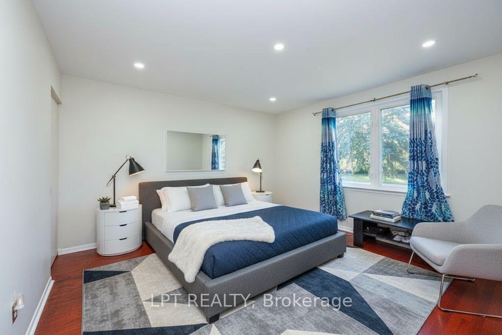 Photo 25 of 111 Dearbourne Boulevard, Brampton, Southgate — HOMEH