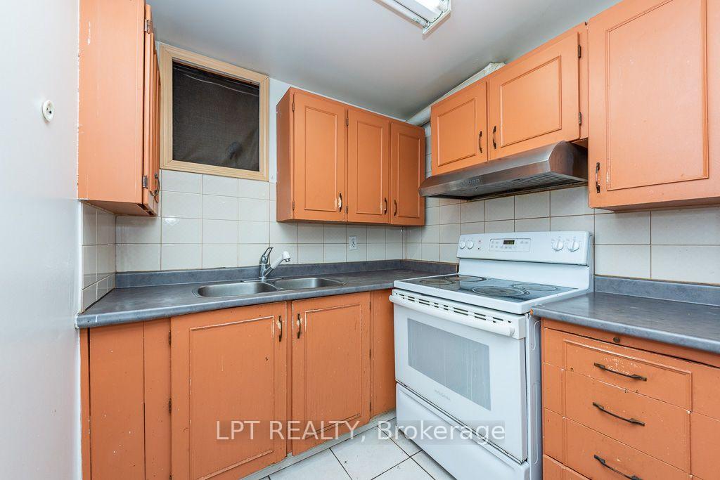 Photo 37 of 111 Dearbourne Boulevard, Brampton, Southgate — HOMEH