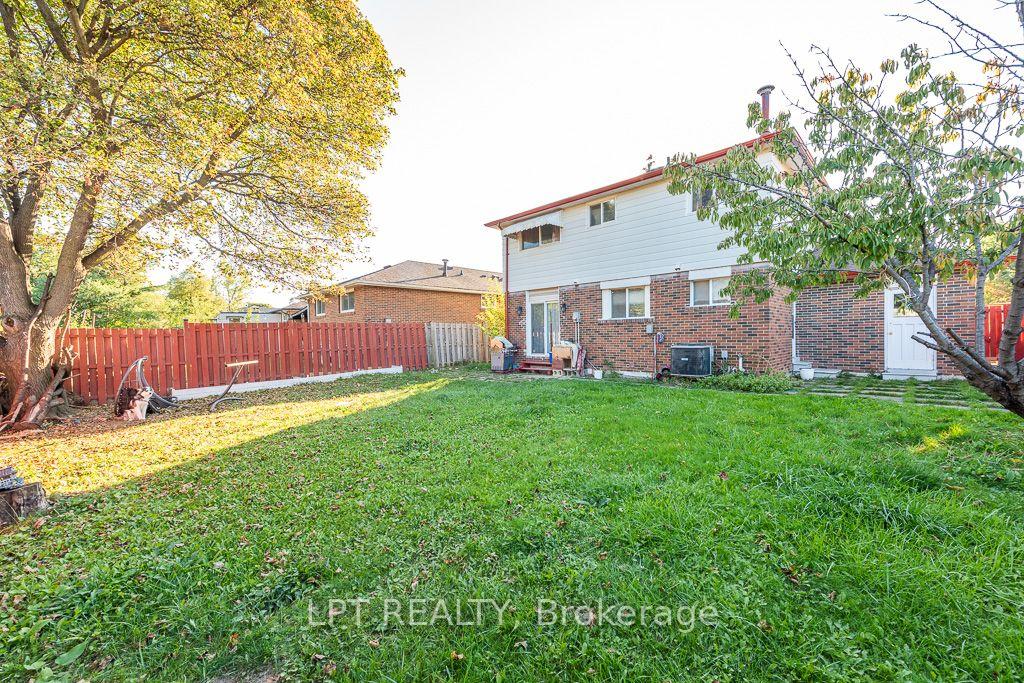 Photo 43 of 111 Dearbourne Boulevard, Brampton, Southgate — HOMEH