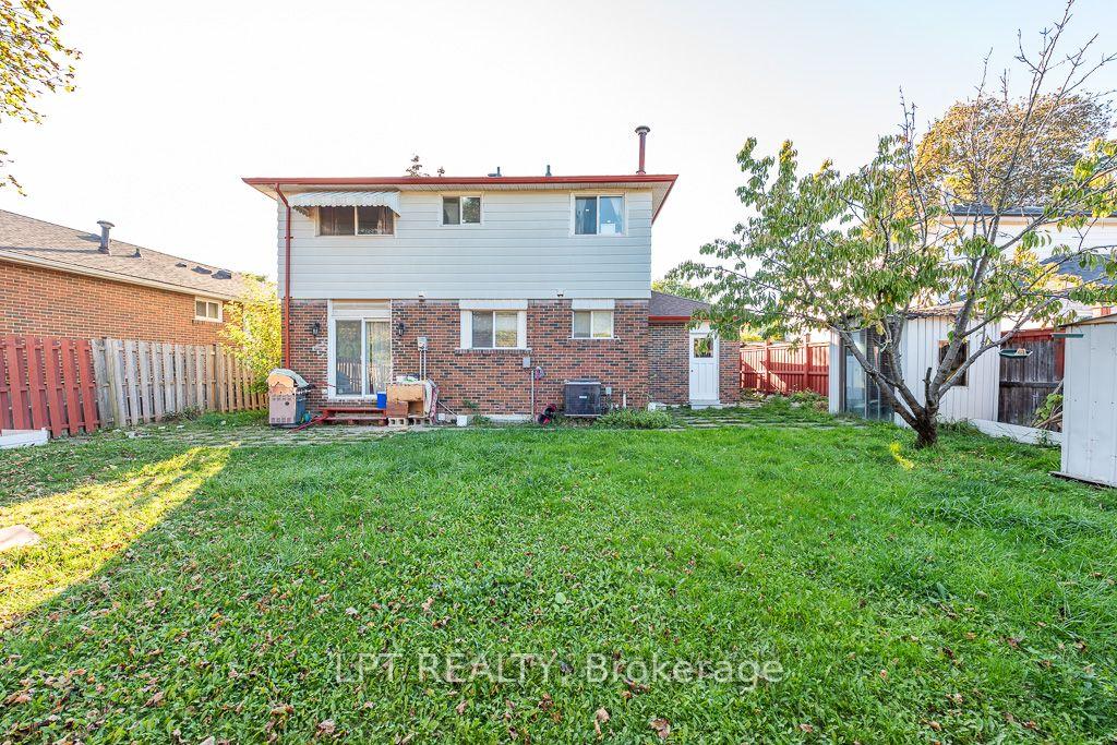 Photo 44 of 111 Dearbourne Boulevard, Brampton, Southgate — HOMEH