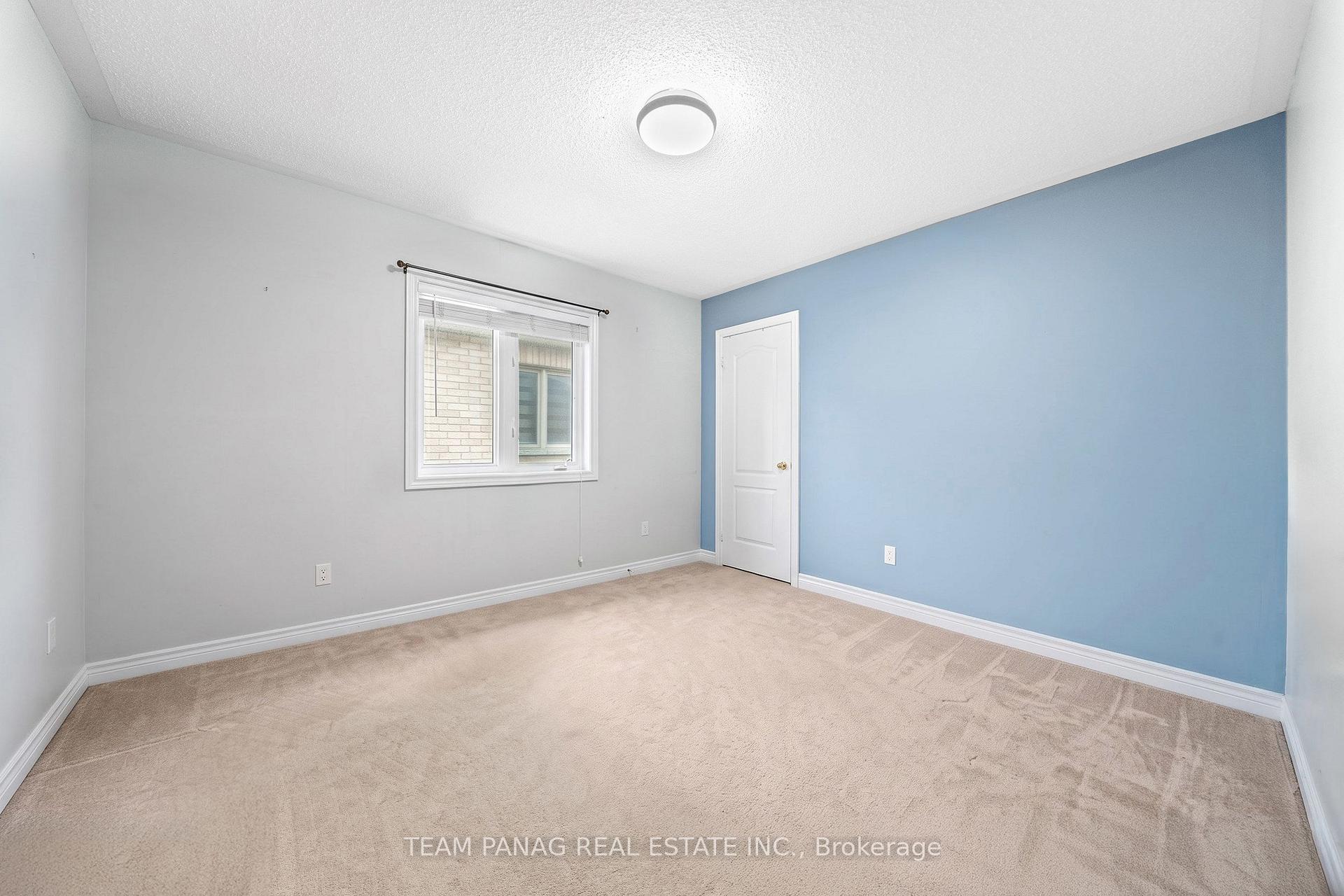 Photo 30 of 47 Sorbonne Drive, Brampton, Vales of Castlemore North — HOMEH
