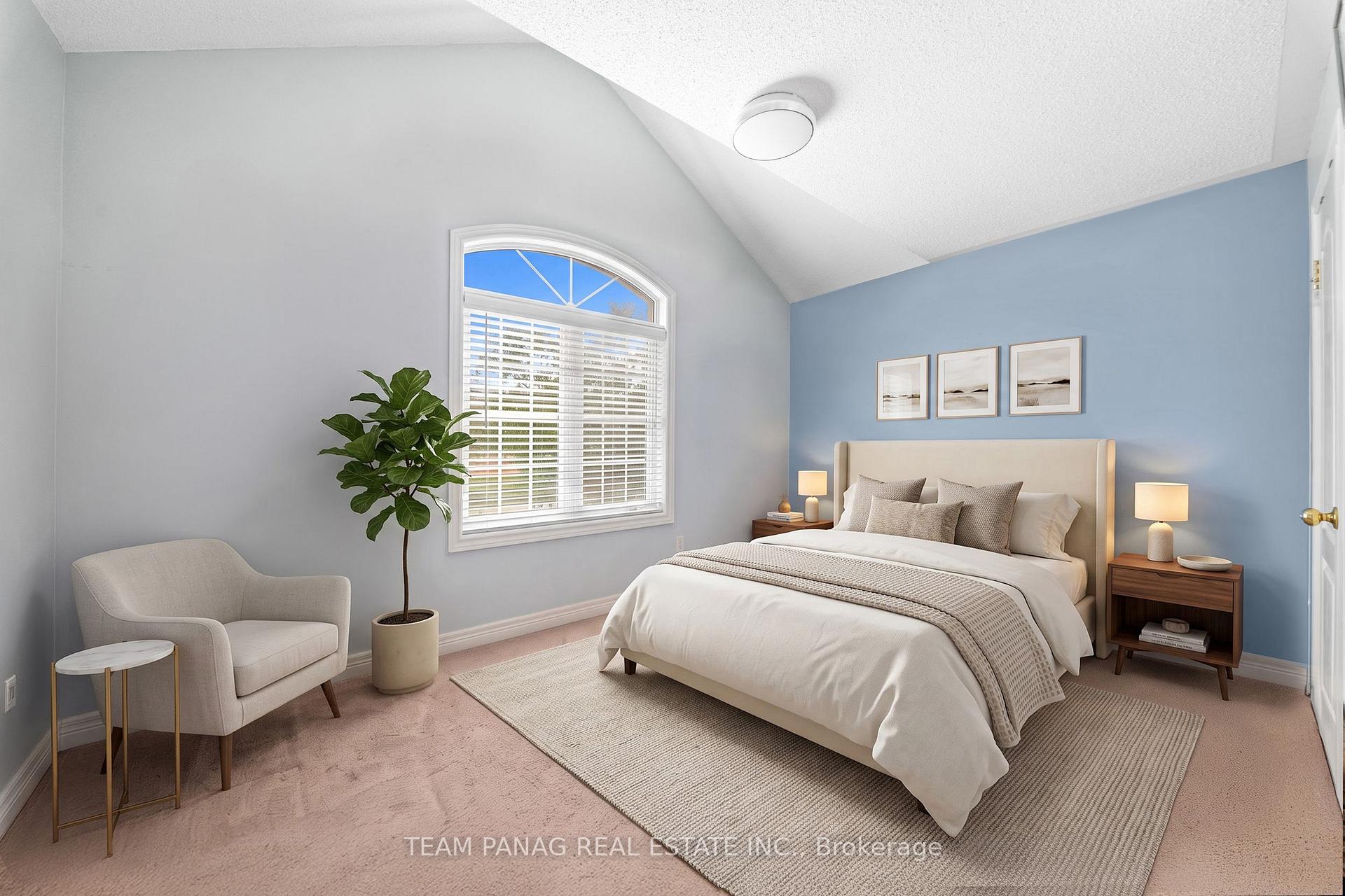 Photo 31 of 47 Sorbonne Drive, Brampton, Vales of Castlemore North — HOMEH