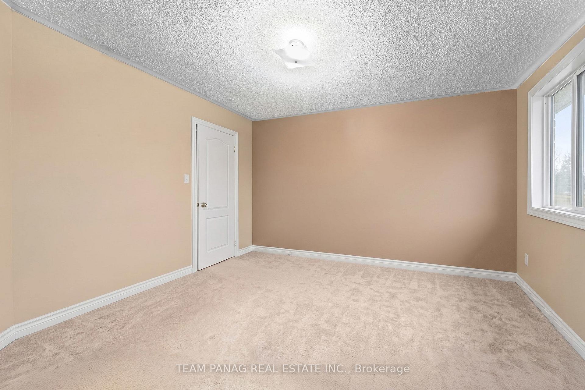 Photo 34 of 47 Sorbonne Drive, Brampton, Vales of Castlemore North — HOMEH