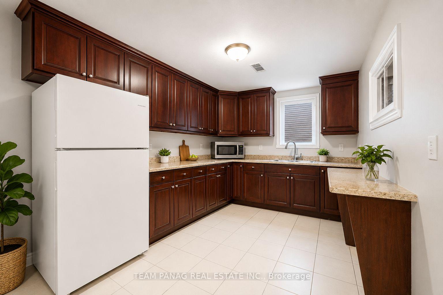 Photo 37 of 47 Sorbonne Drive, Brampton, Vales of Castlemore North — HOMEH
