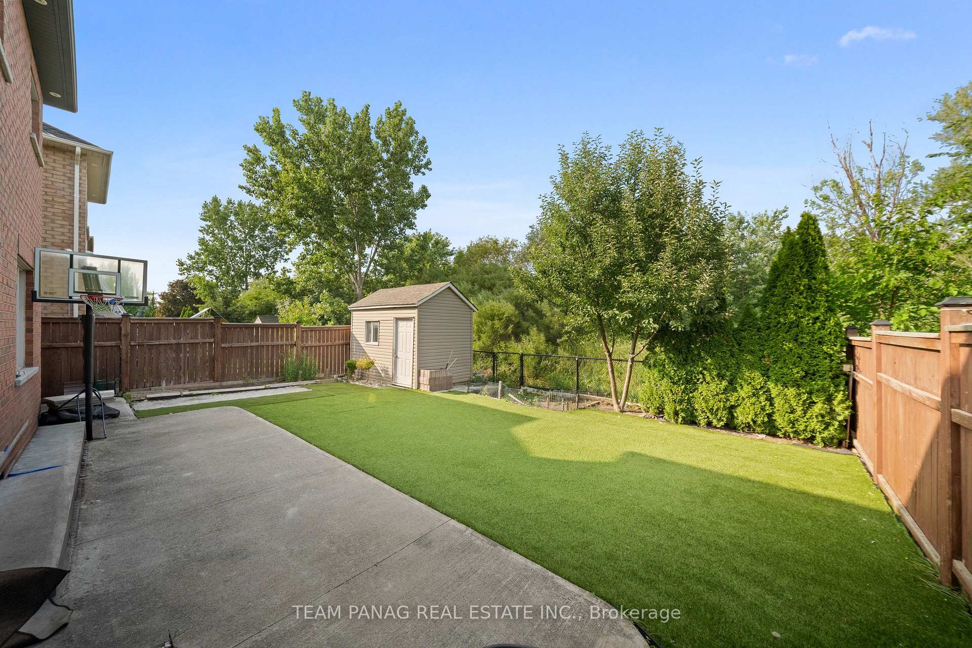 Photo 45 of 47 Sorbonne Drive, Brampton, Vales of Castlemore North — HOMEH