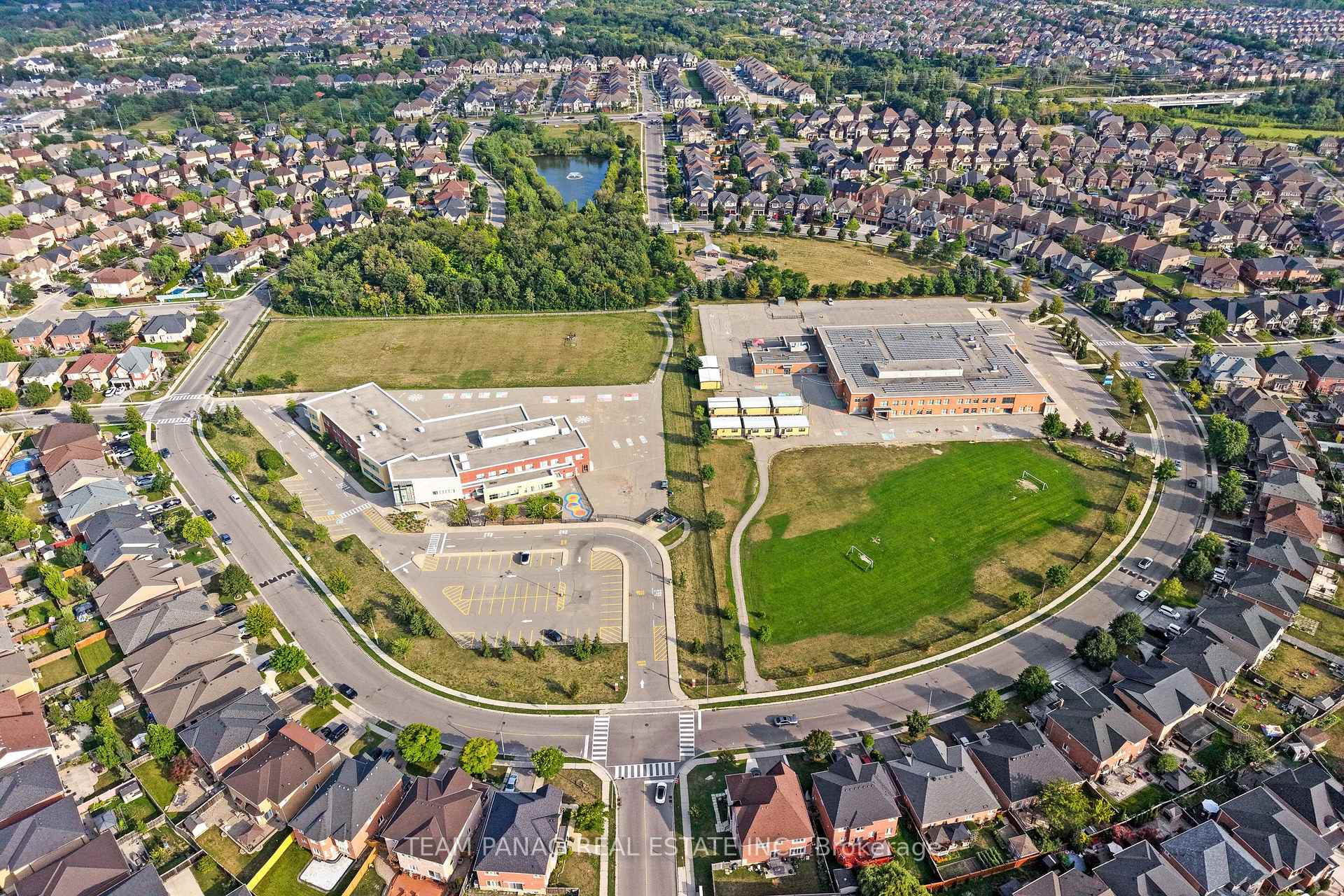 Photo 50 of 47 Sorbonne Drive, Brampton, Vales of Castlemore North — HOMEH