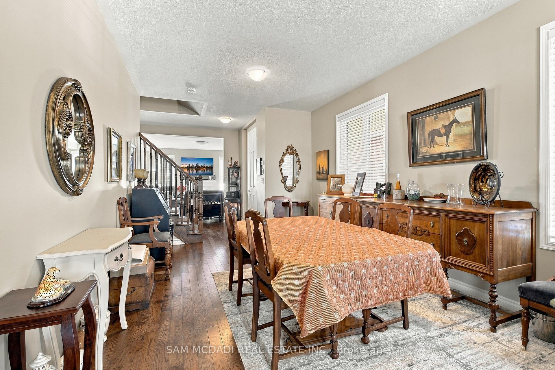Photo 4 of 8 Celano Drive, Hamilton, Waterdown — HOMEH