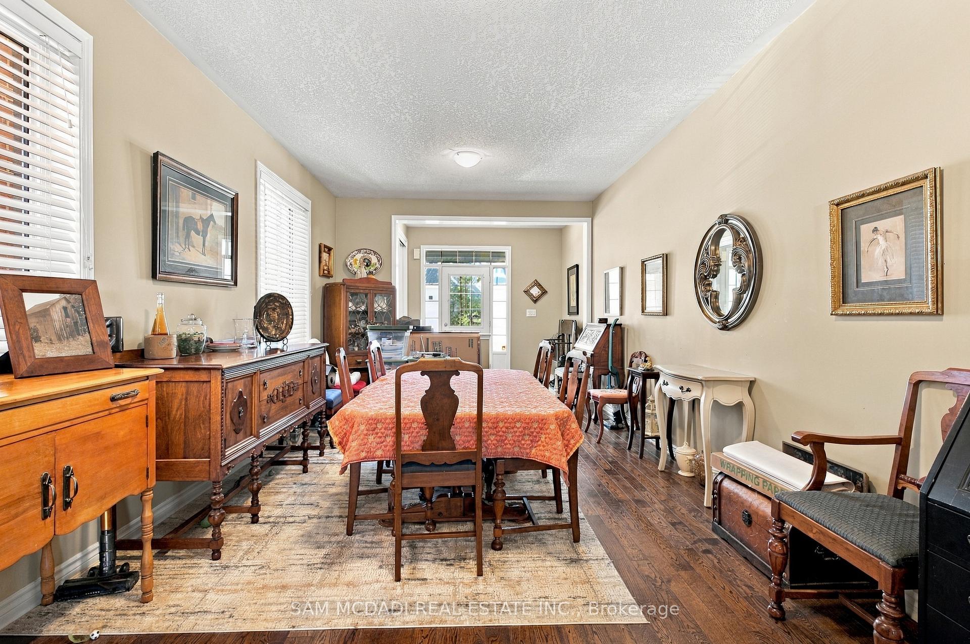 Photo 6 of 8 Celano Drive, Hamilton, Waterdown — HOMEH