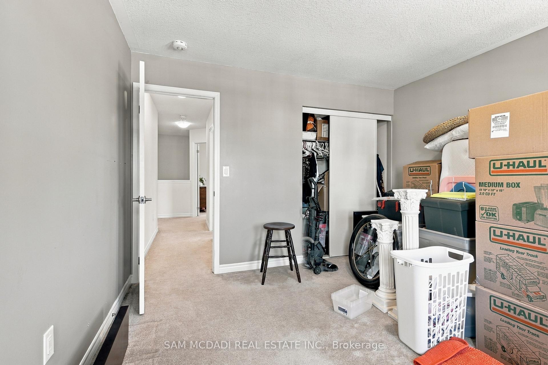 Photo 25 of 8 Celano Drive, Hamilton, Waterdown — HOMEH