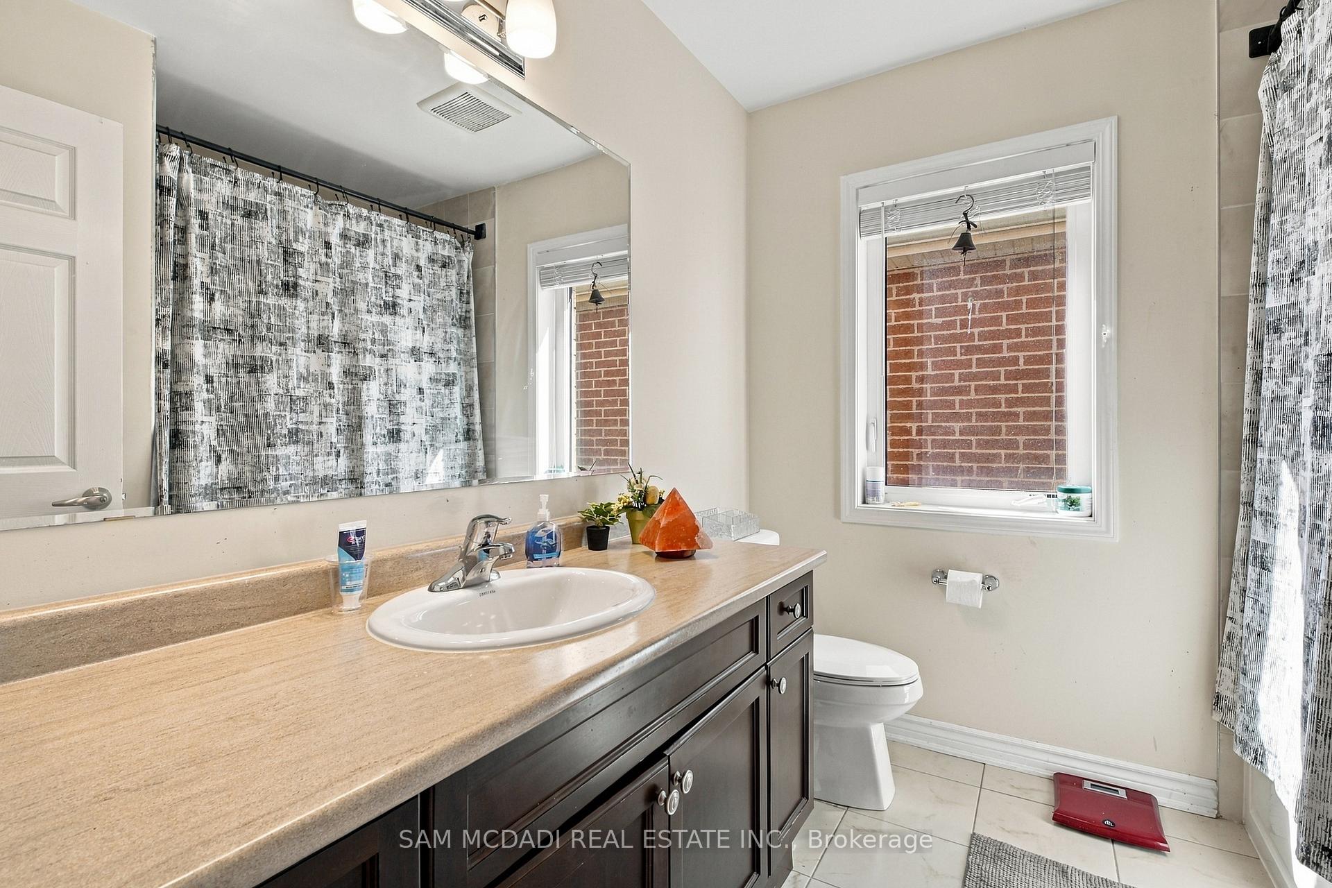Photo 26 of 8 Celano Drive, Hamilton, Waterdown — HOMEH