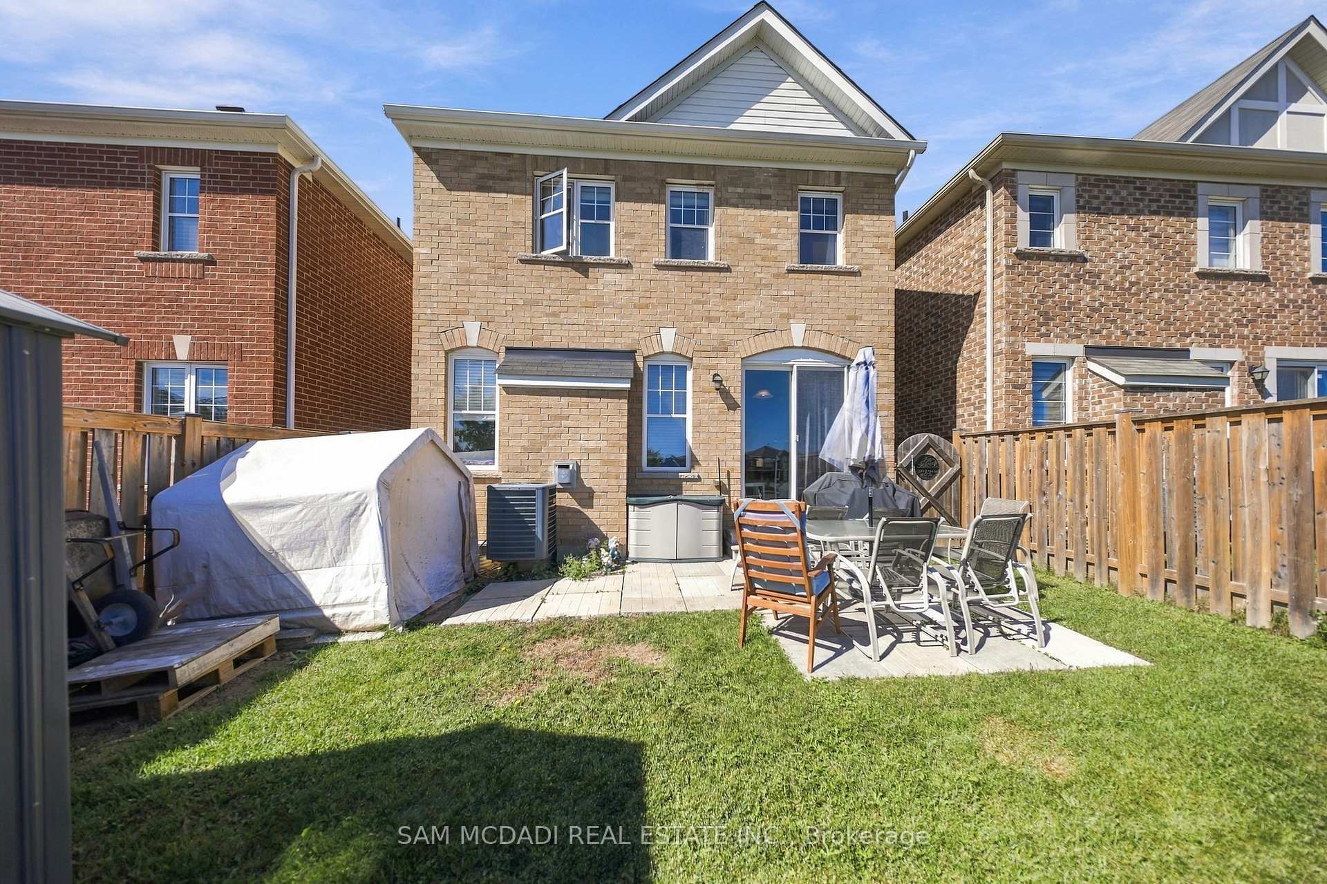 Photo 28 of 8 Celano Drive, Hamilton, Waterdown — HOMEH