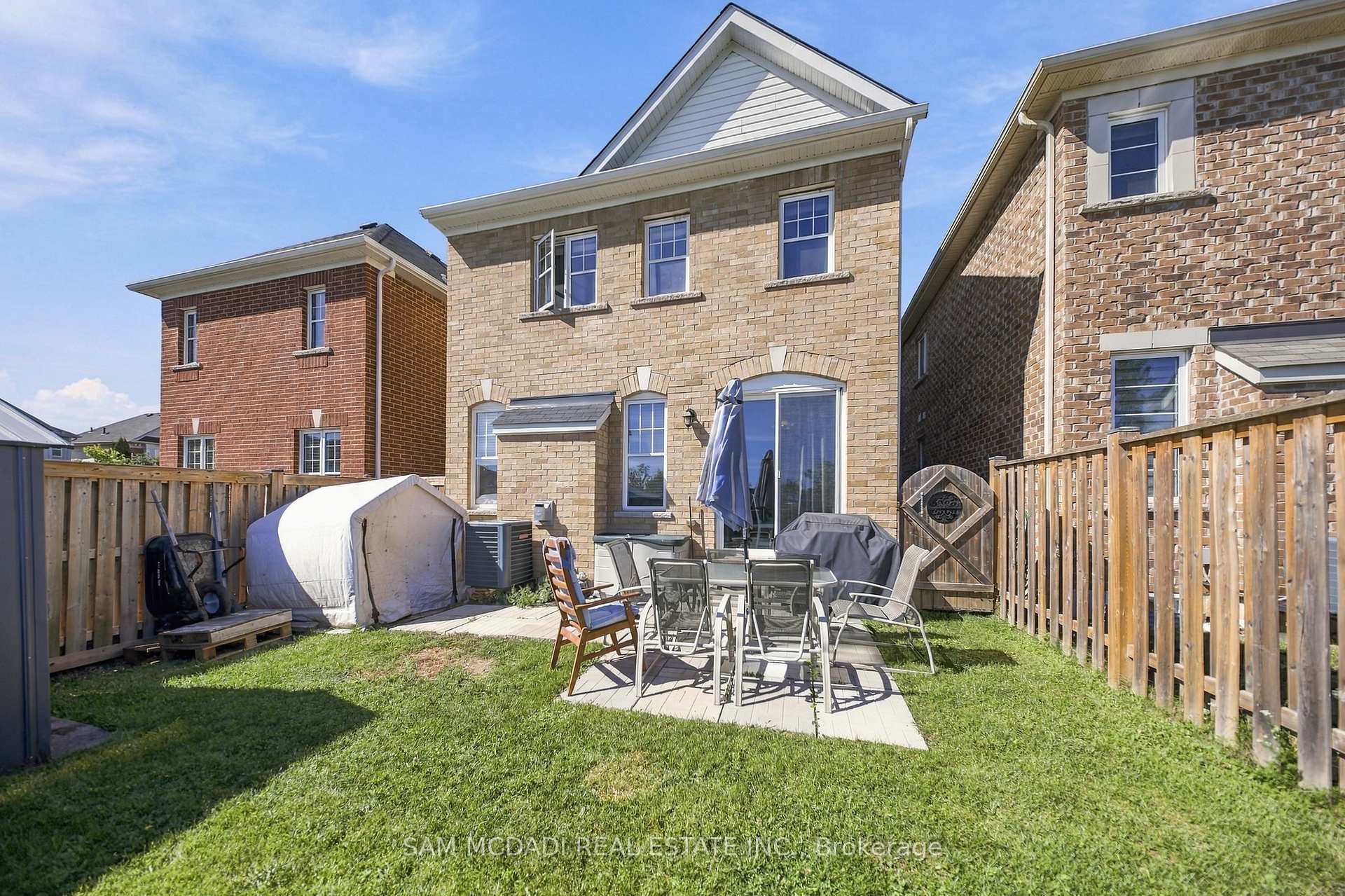 Photo 29 of 8 Celano Drive, Hamilton, Waterdown — HOMEH