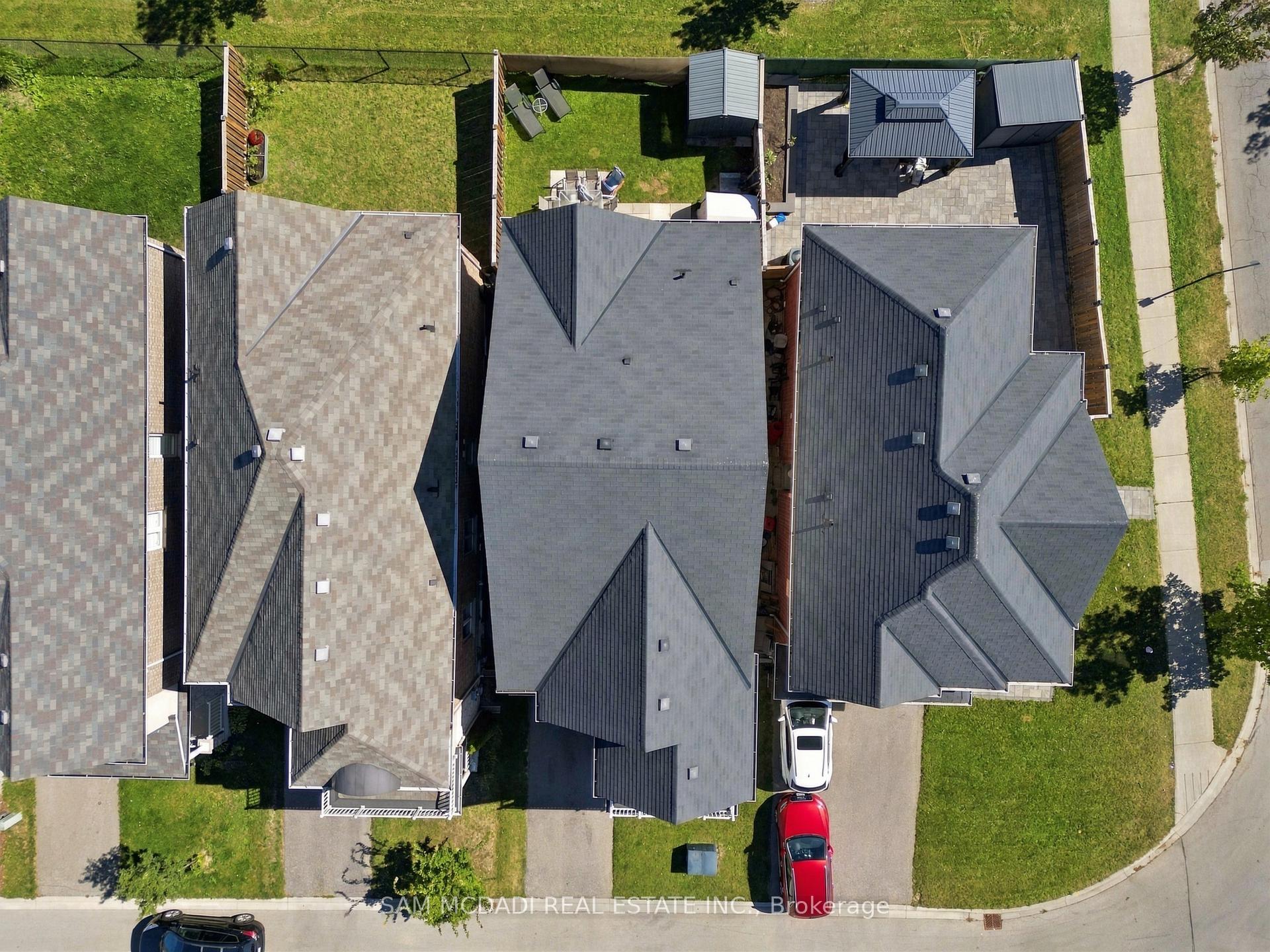 Photo 32 of 8 Celano Drive, Hamilton, Waterdown — HOMEH