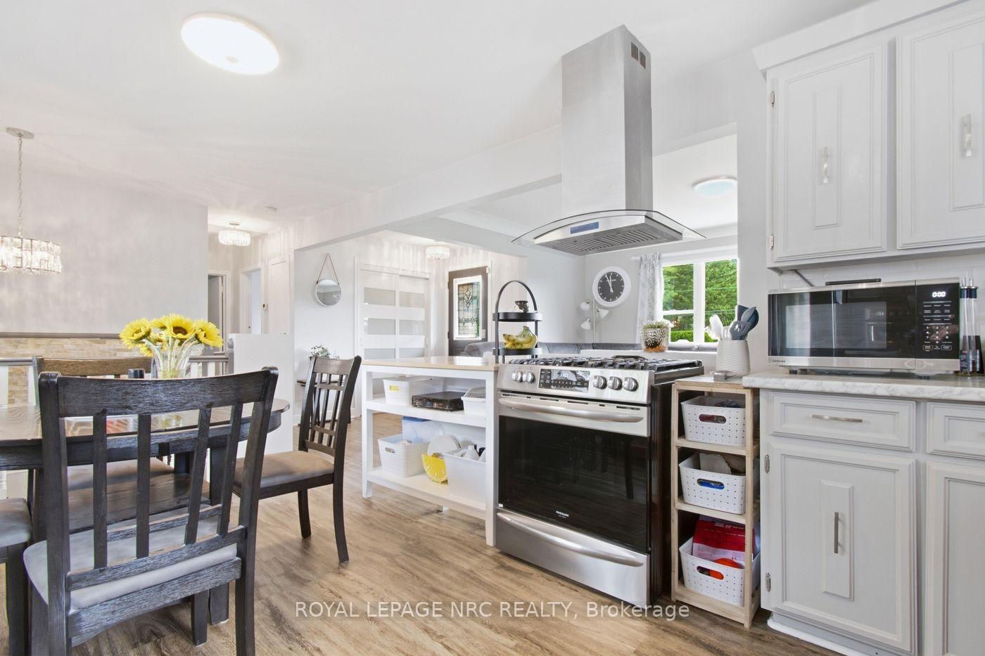 Photo 26 of 8031 Watson Street, Niagara Falls, Ascot — HOMEH