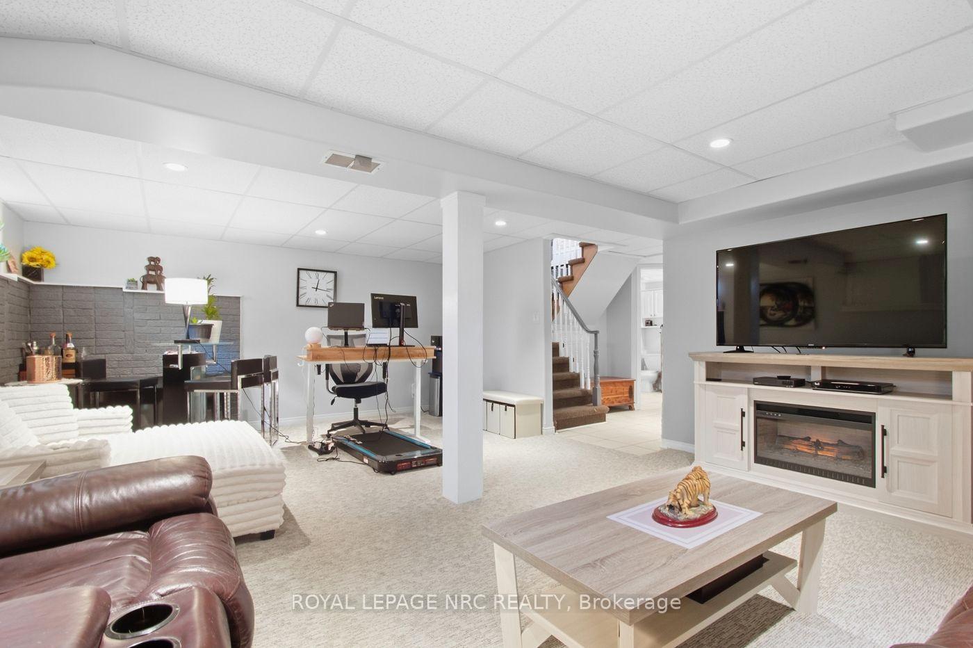 Photo 44 of 8031 Watson Street, Niagara Falls, Ascot — HOMEH