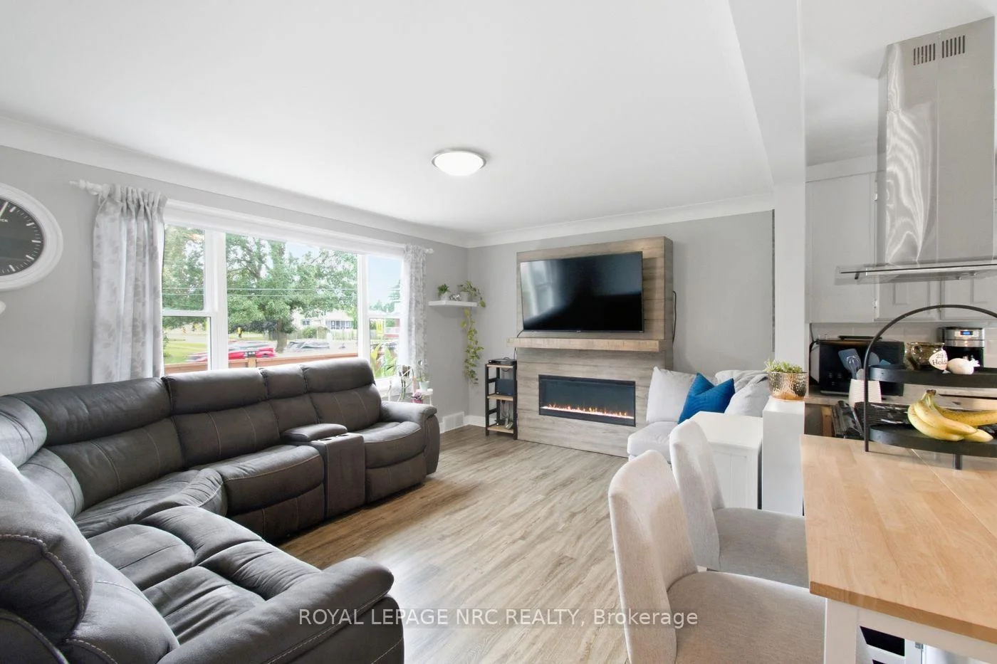 Photo 35 of 8031 Watson Street, Niagara Falls, Ascot — HOMEH