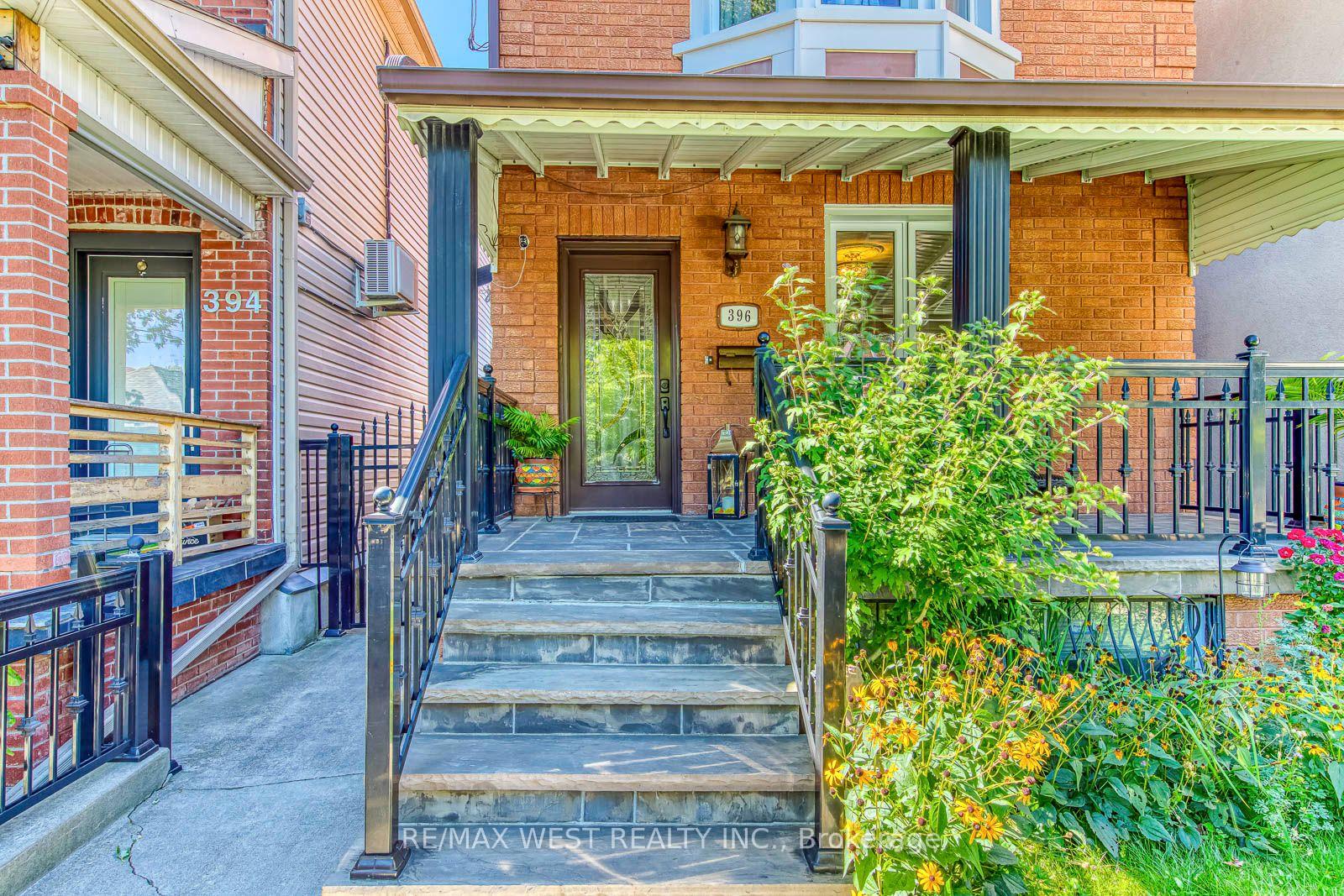 Photo 4 of 369 Bartlett Avenue N, Toronto, Dovercourt-Wallace Emerson-Junction — HOMEH