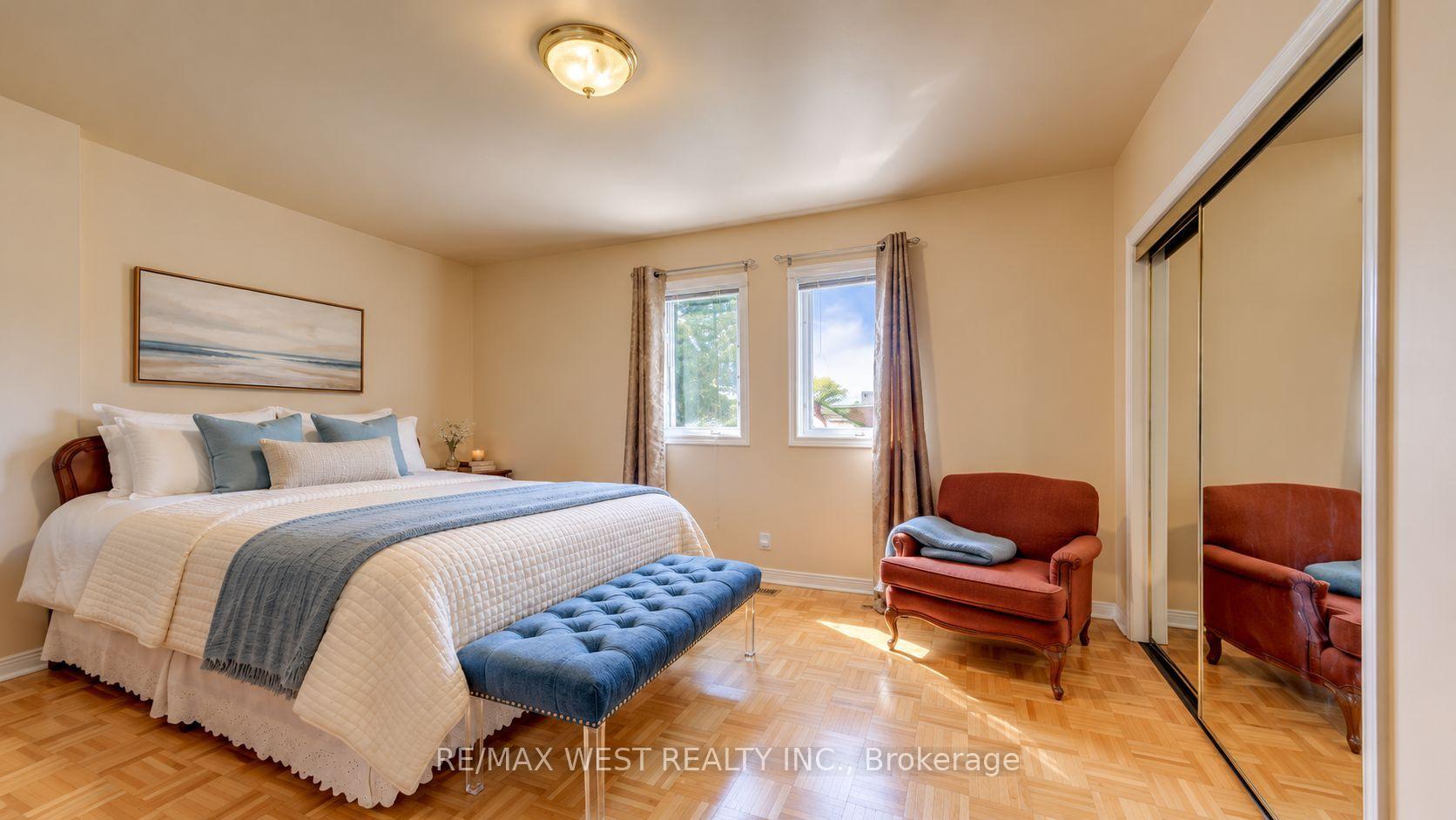 Photo 23 of 369 Bartlett Avenue N, Toronto, Dovercourt-Wallace Emerson-Junction — HOMEH