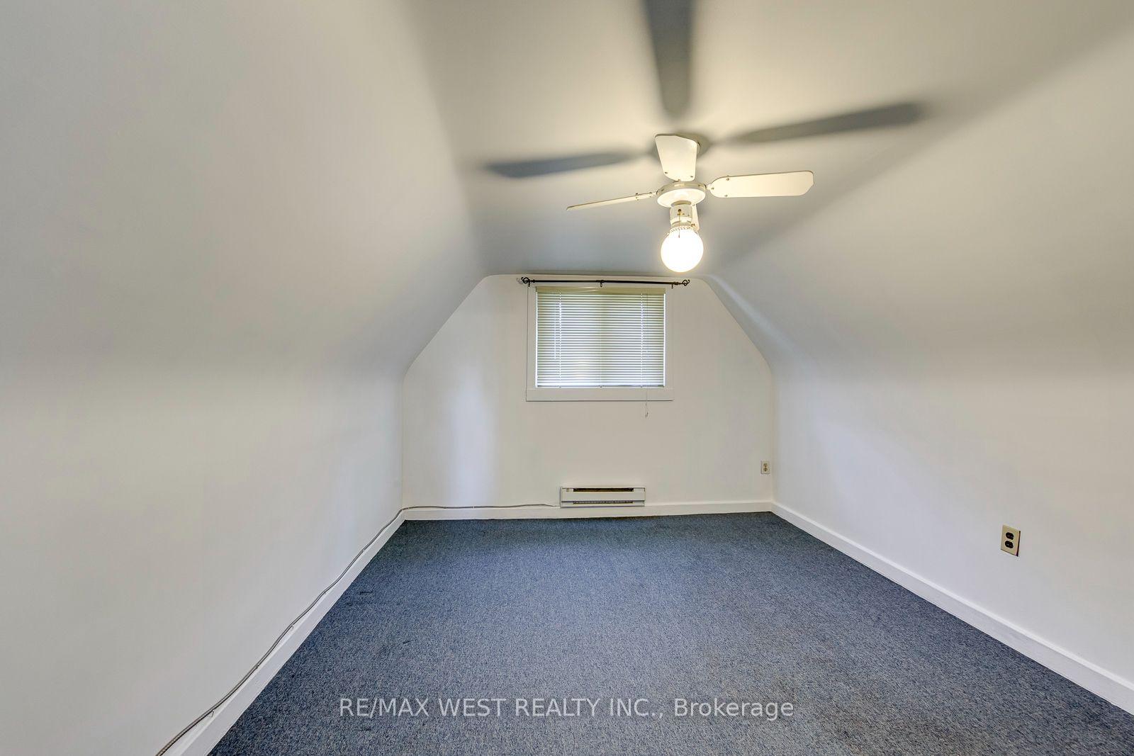 Photo 37 of 369 Bartlett Avenue N, Toronto, Dovercourt-Wallace Emerson-Junction — HOMEH