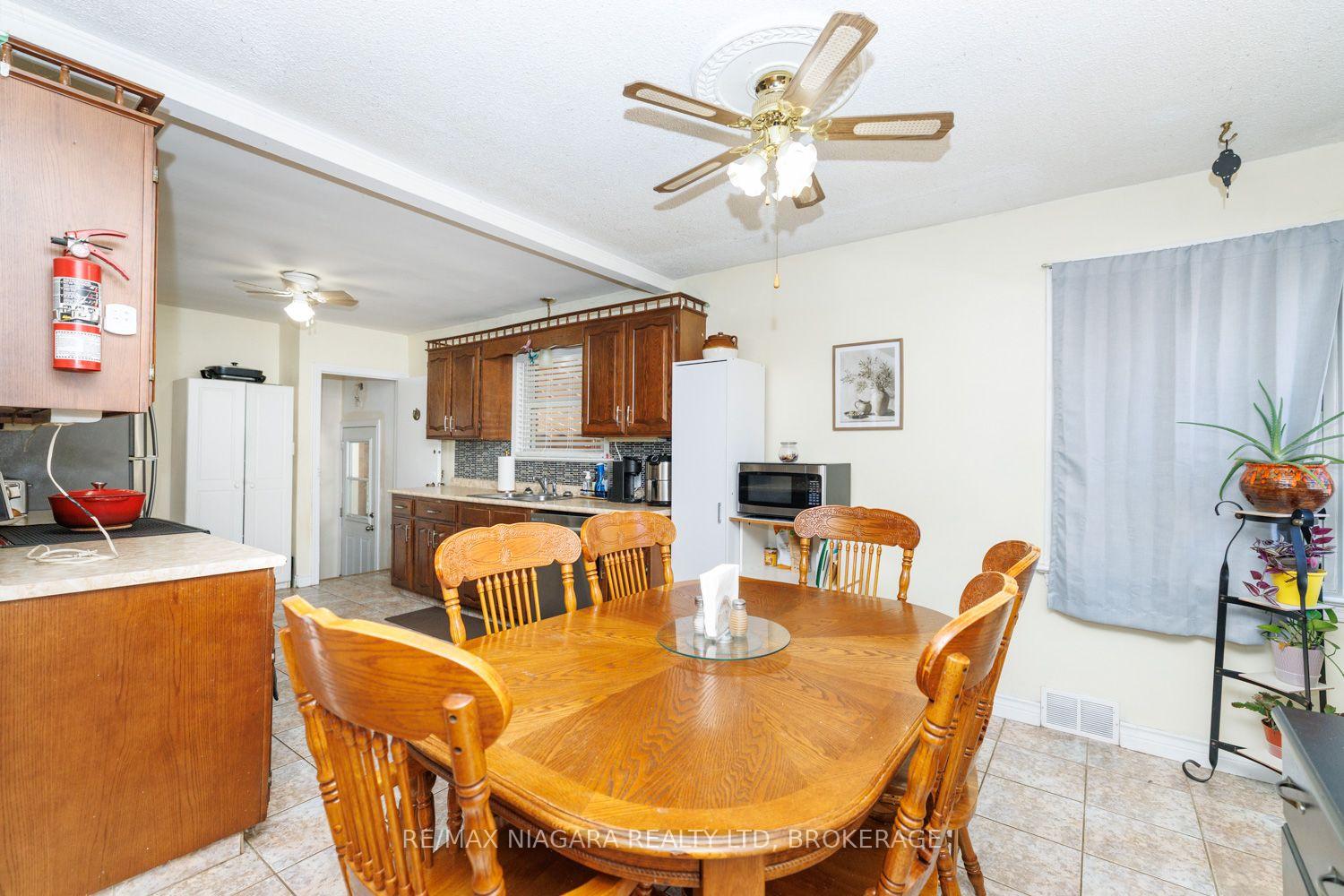Photo 14 of 6424 Corwin Crescent, Niagara Falls, Dorchester — HOMEH