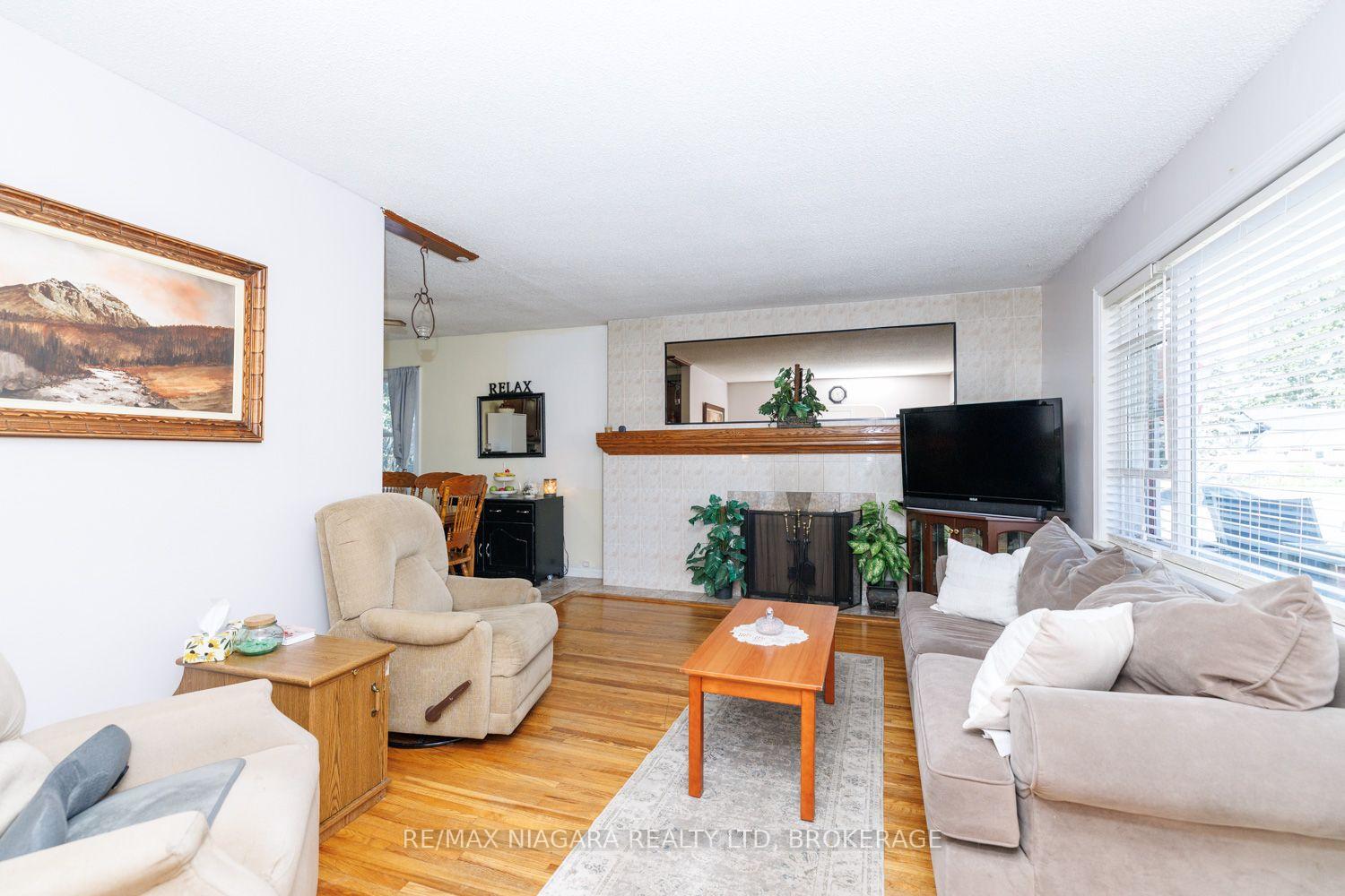 Photo 16 of 6424 Corwin Crescent, Niagara Falls, Dorchester — HOMEH
