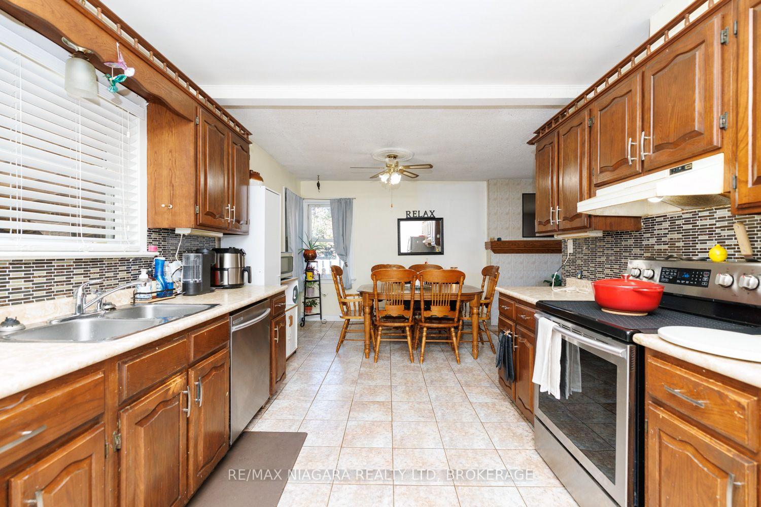 Photo 18 of 6424 Corwin Crescent, Niagara Falls, Dorchester — HOMEH